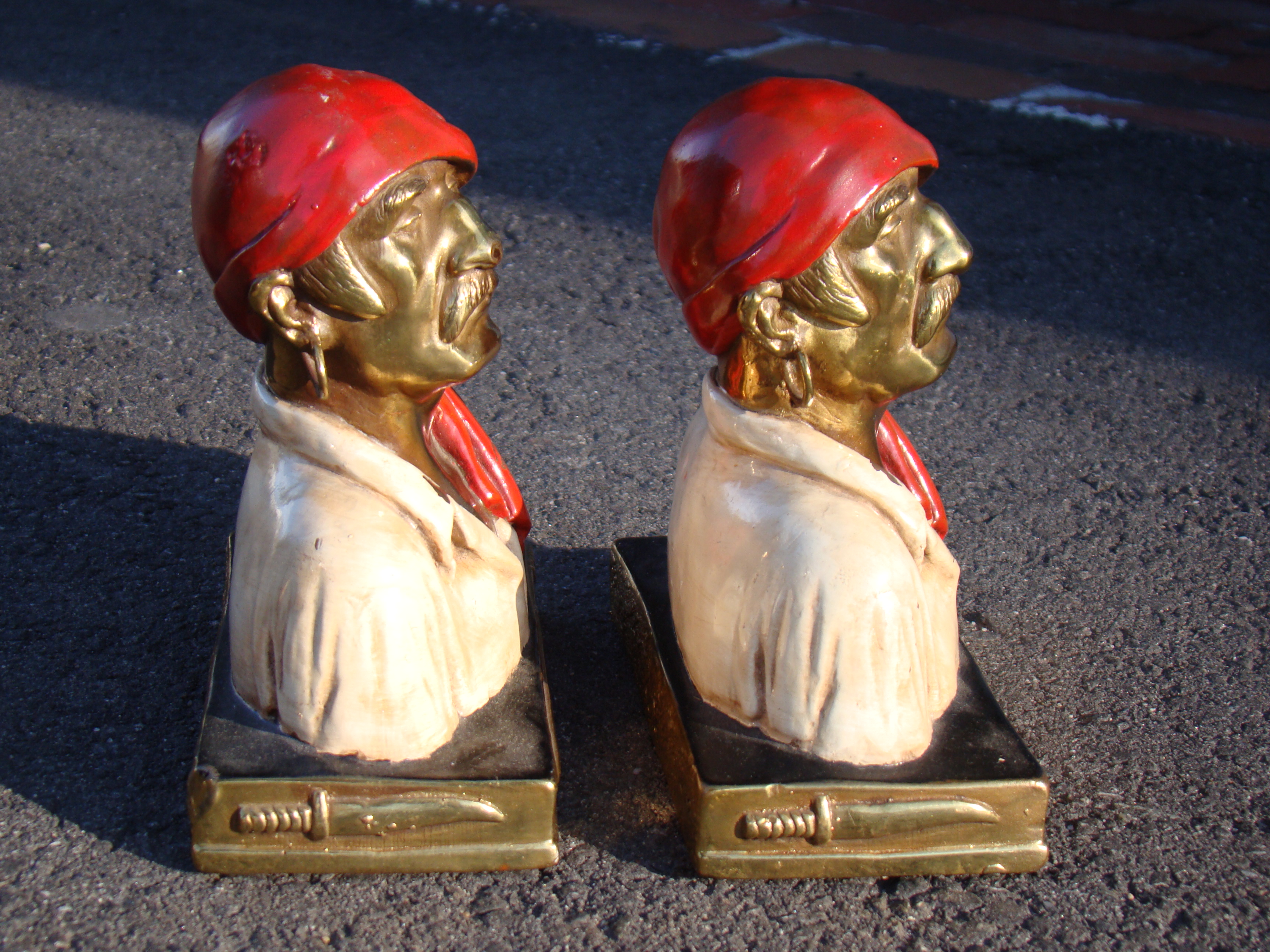 An exceptionally fine pair of Pirate bookends designed by Paul Herzel and made by the Marion Bronze Company in 1928 — image 2