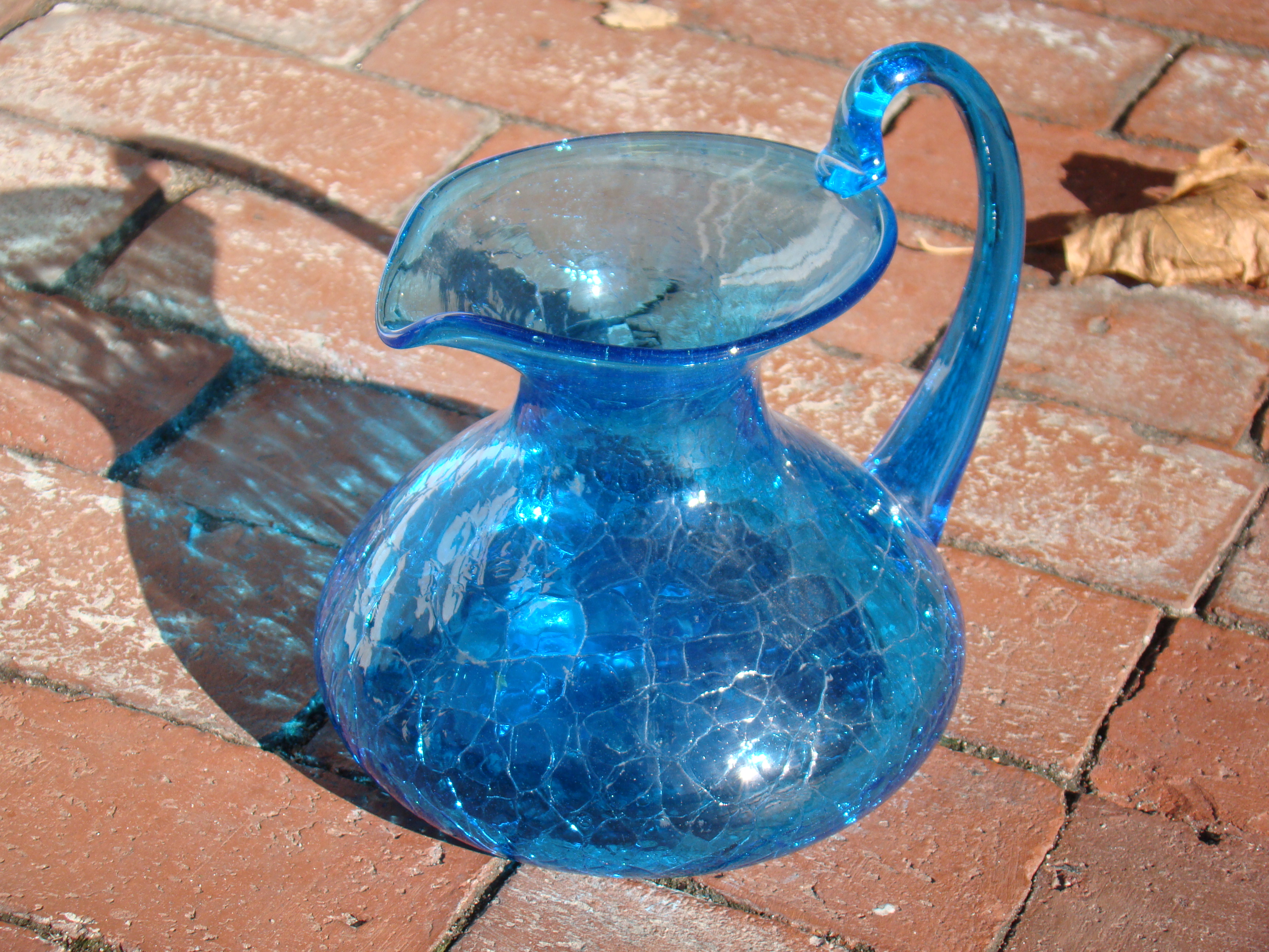 A fine vintage blue crackle glass decanter — image 2