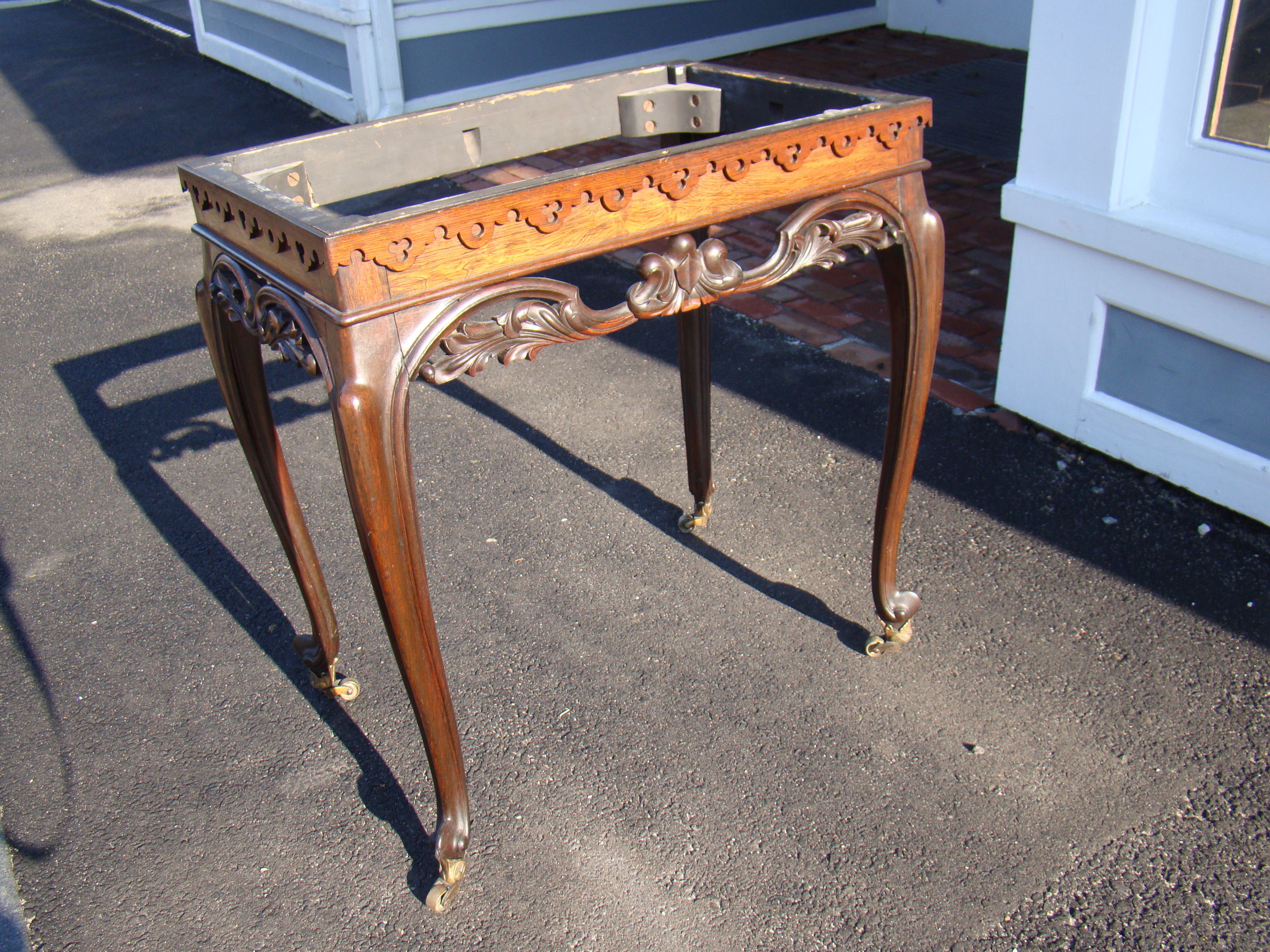 An attractive 19th century marble top table — image 7