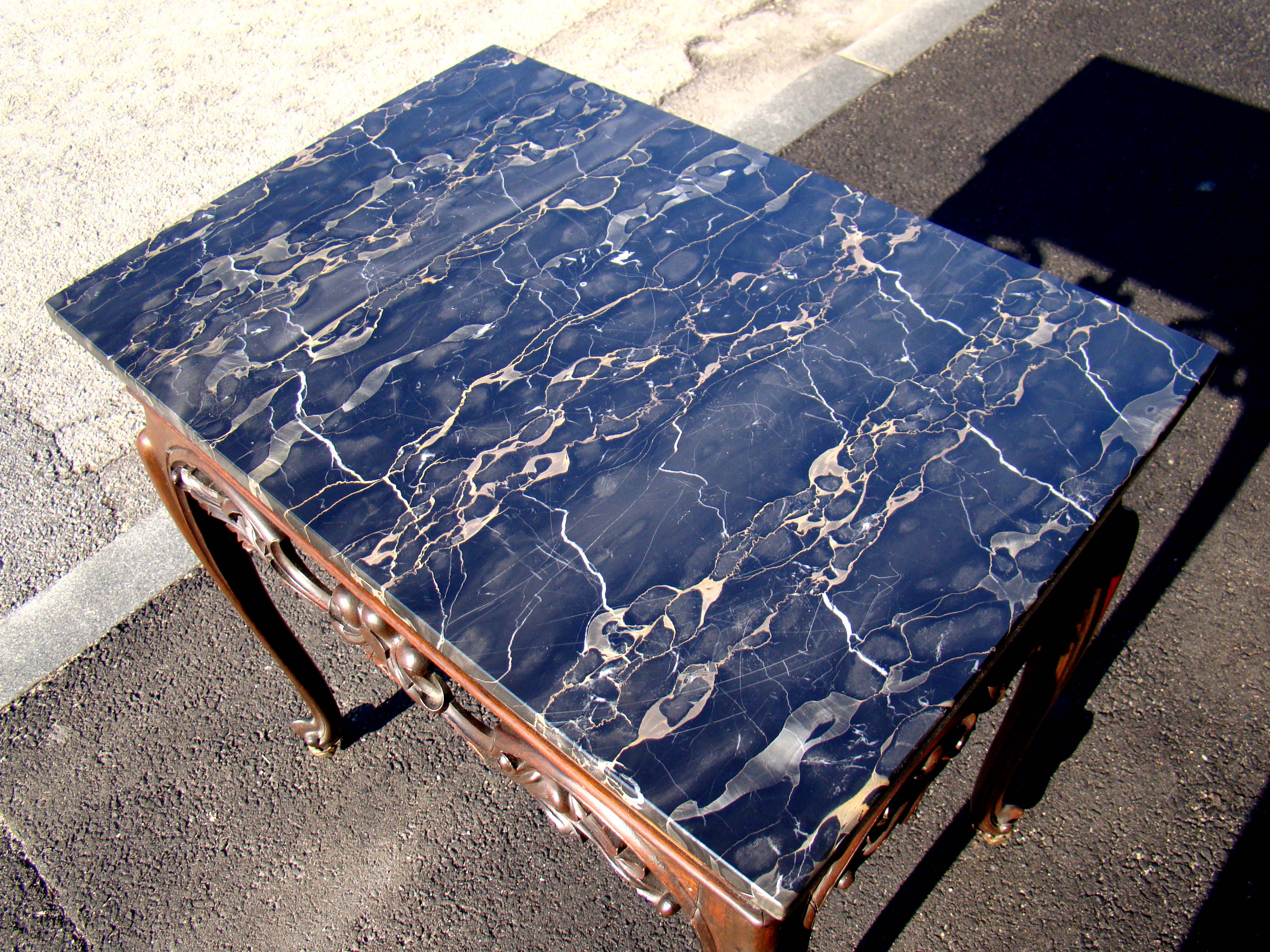An attractive 19th century marble top table — image 3