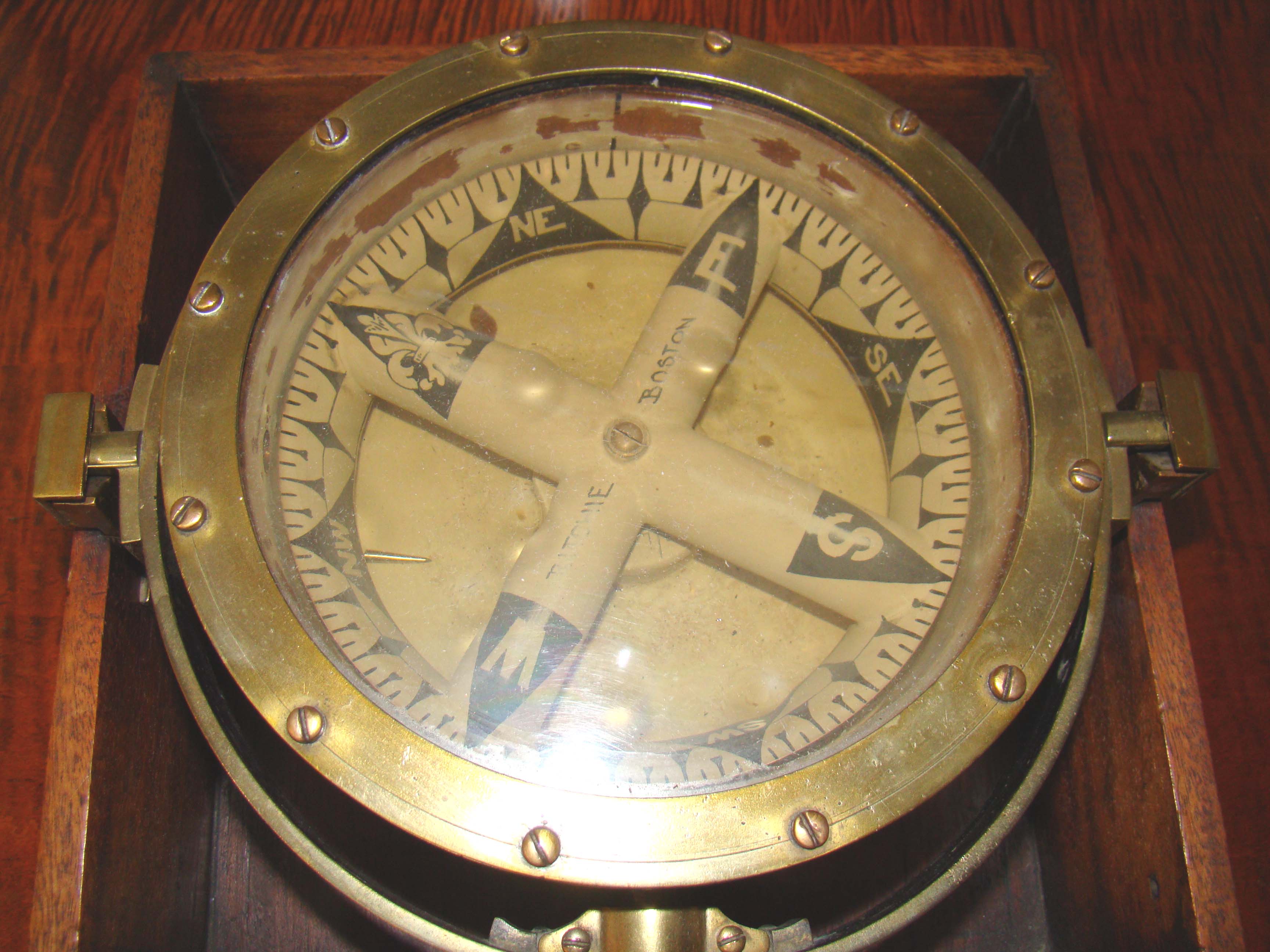 A RARE and IMPORTANT American boxed compass made by the inventor Edward Richie circa 1862 — image 3
