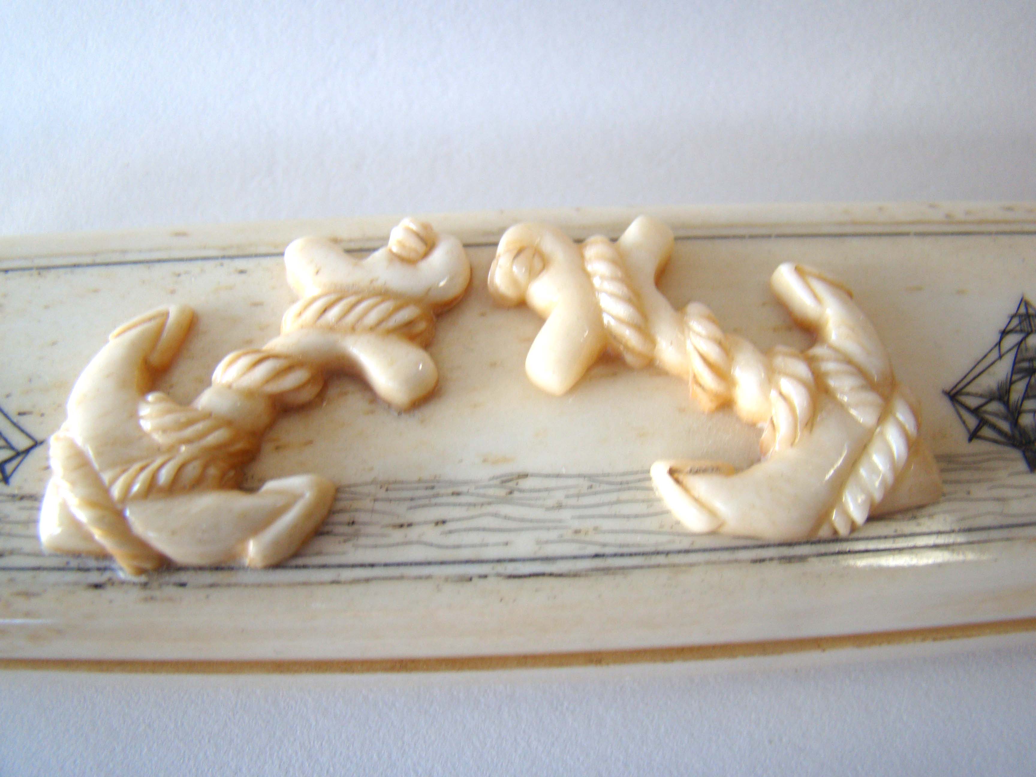 A lovely whalebone box having two anchors and two ships on the lid. 20th century — image 2