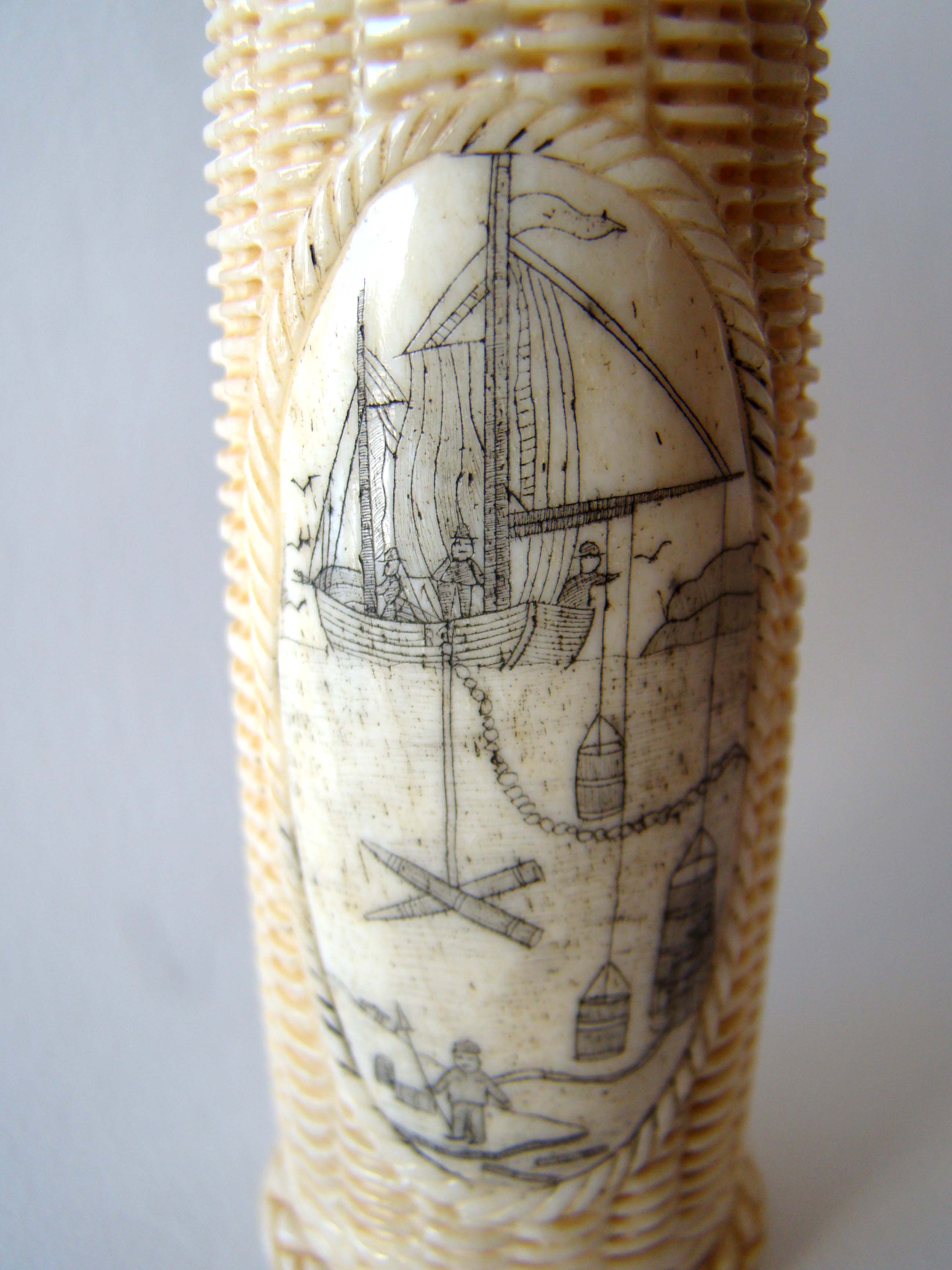An attractive basket weave bone cylindrical container with whaling scenes and love birds on the lid. 20th century — image 2
