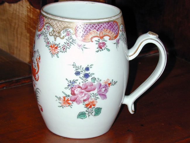 A Late 19th Century Samson Armorial Mug with Handle — image 2