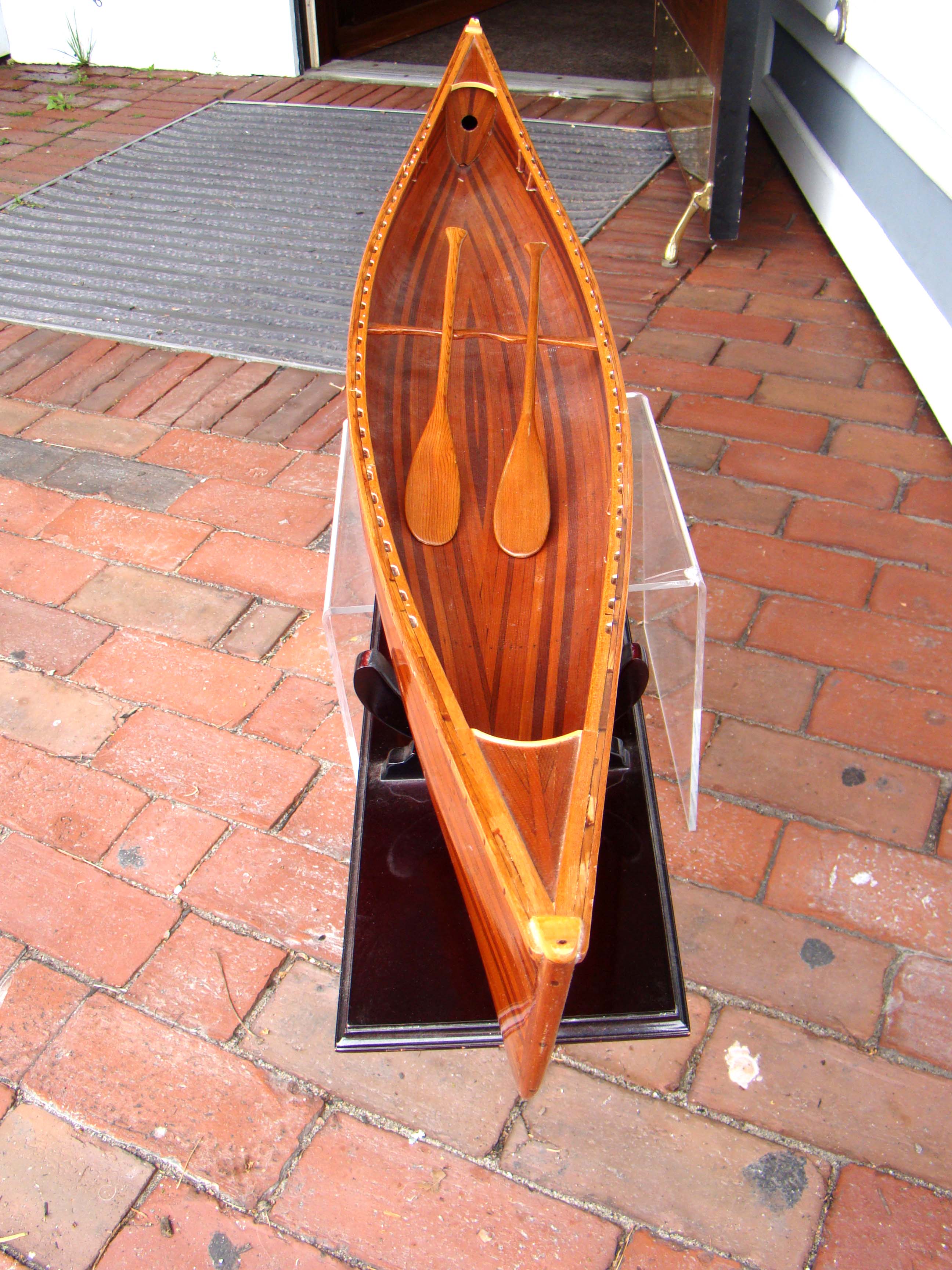 A fabulous scratch-built contemporary scale model of a canoe 43" long — image 3