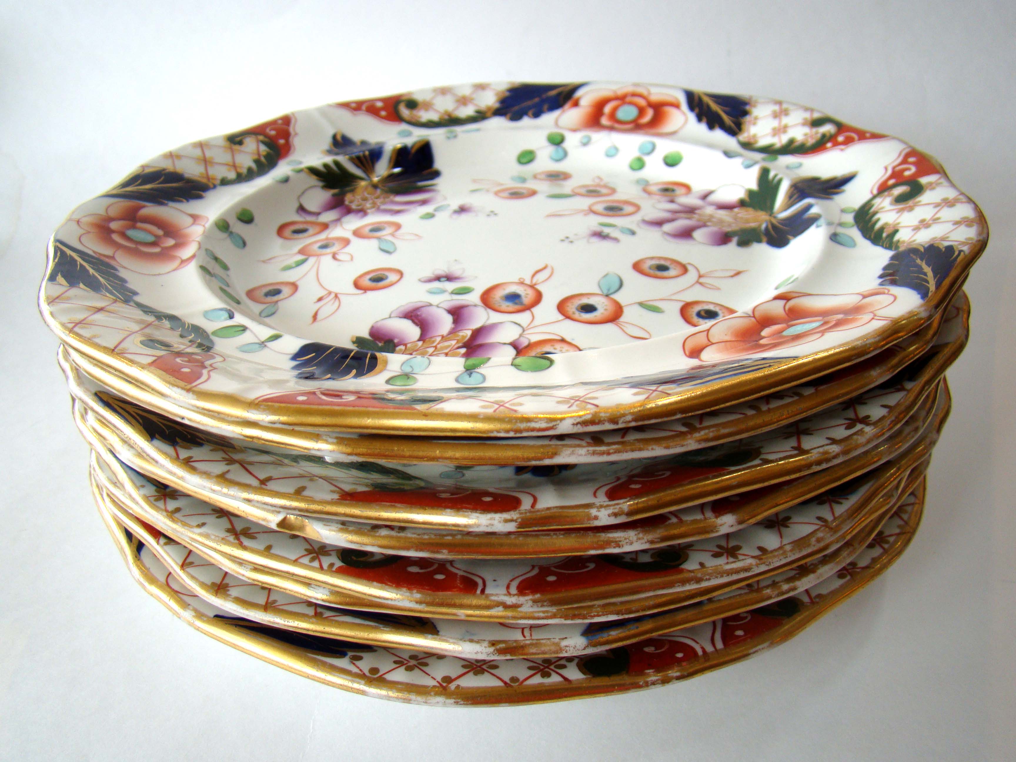 A rare set of eight early 19th century Ironstone dinner plates made by Davenport of Staffordshire circa 1815 — image 4