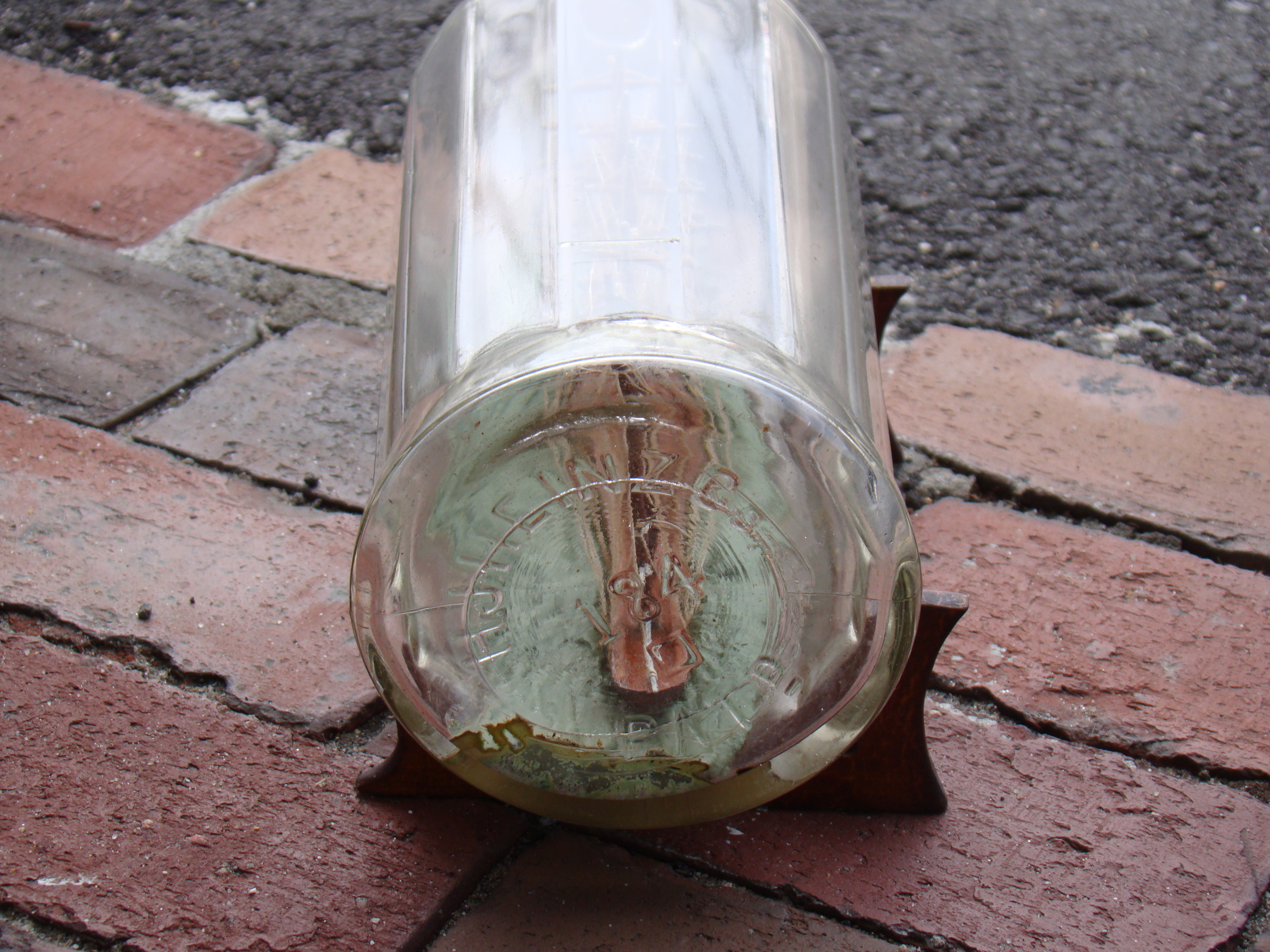 A fine vintage five-masted Ship flying an America flag in a large 14 ribbed  H J Heinz bottle circa 1932 — image 2