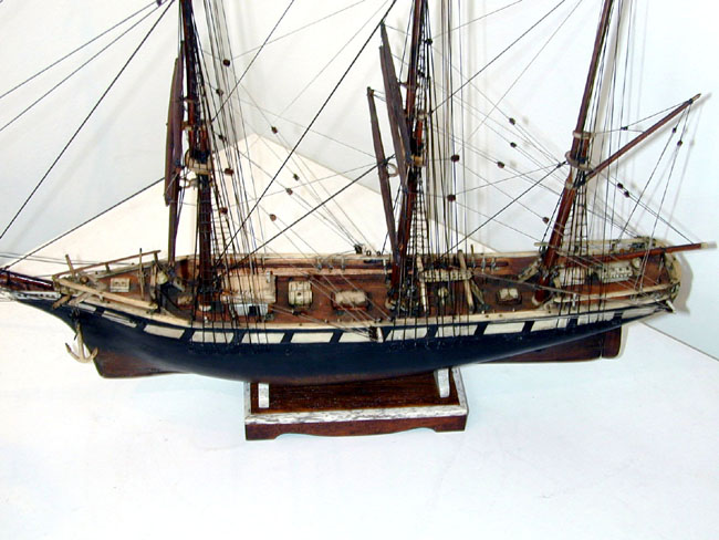 Fine 19th Century Sailor-Made Ship Model With Whalebone Fittings Circa 1860 — image 2