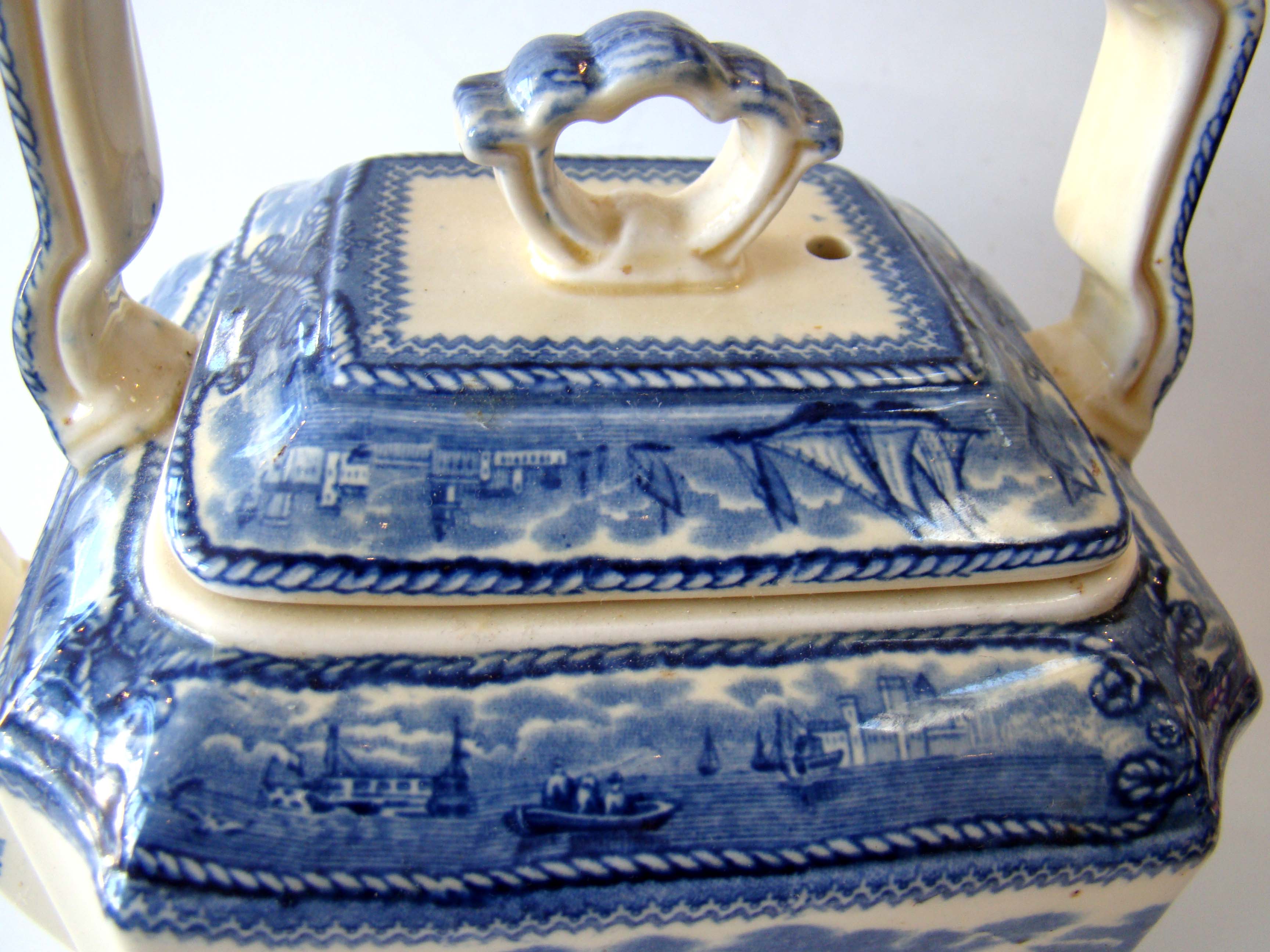 A fine and rare 19th century Mason's Ironstone teapot in the "American Marine" pattern circa 1850 — image 2