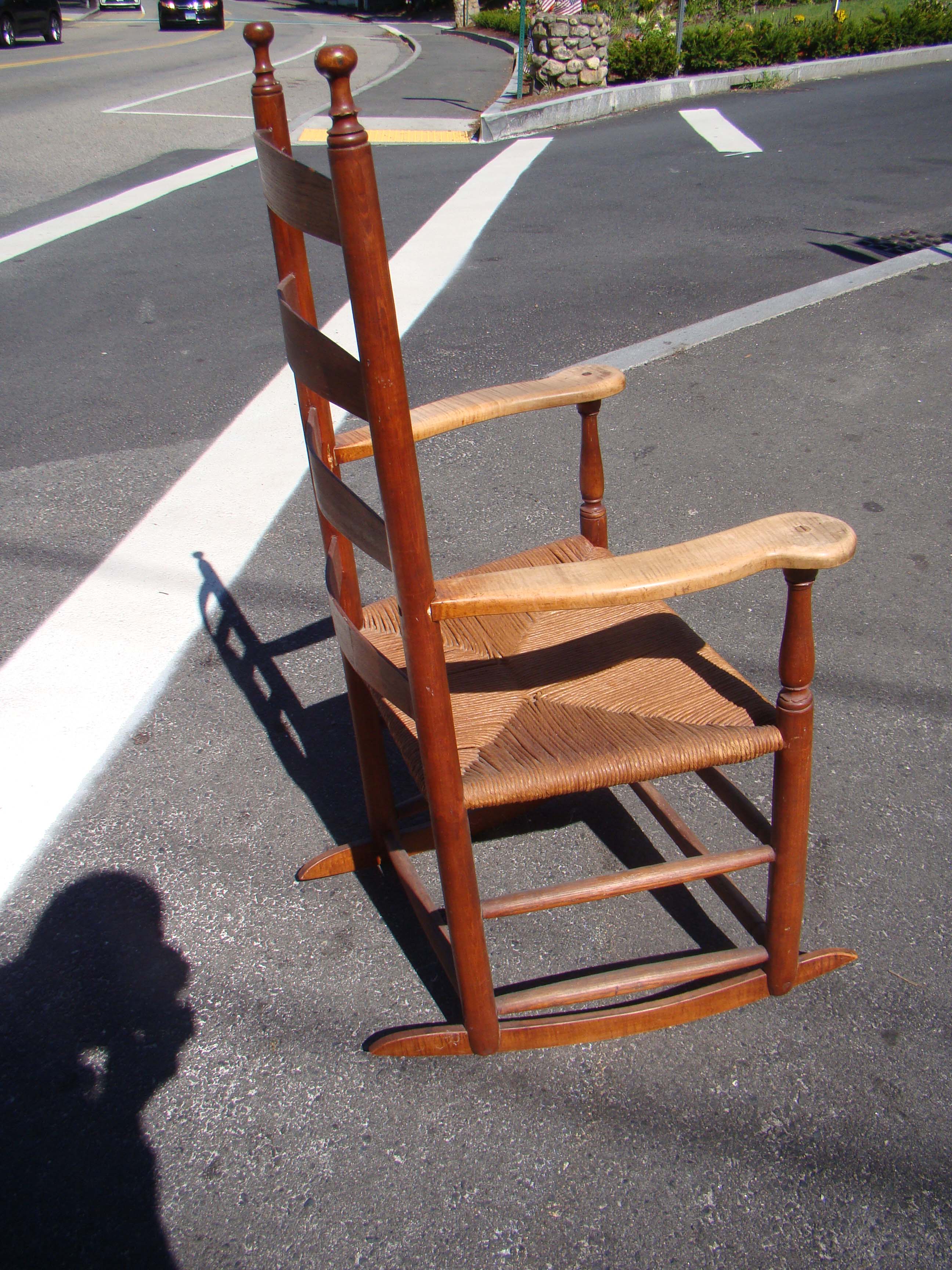 An early 19th century SHAKER rocking chair made of birch and tiger maple circa 1830 — image 2