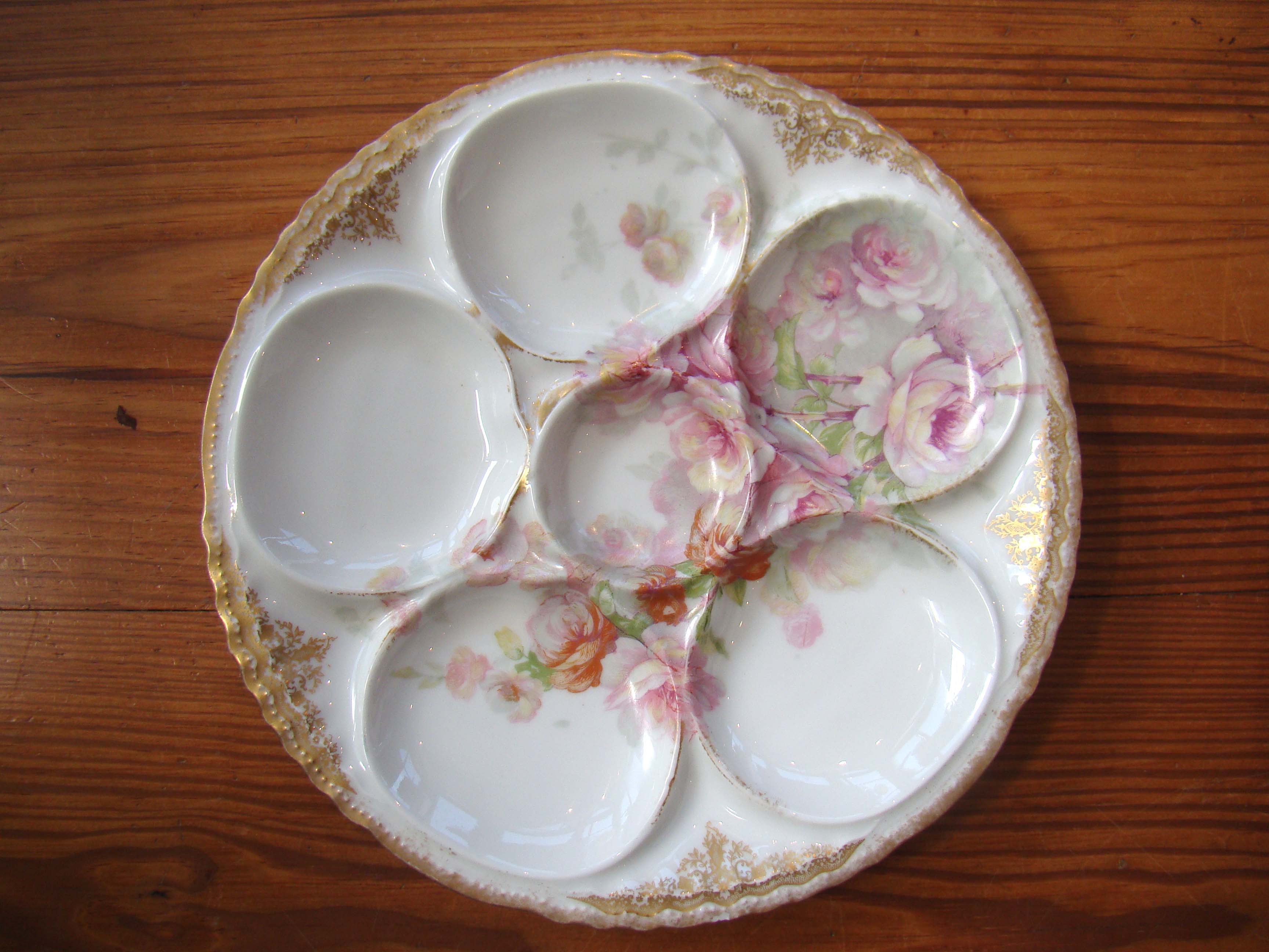 A fine Limoges oyster plate made by Theodore Haviland circa 1900-1910