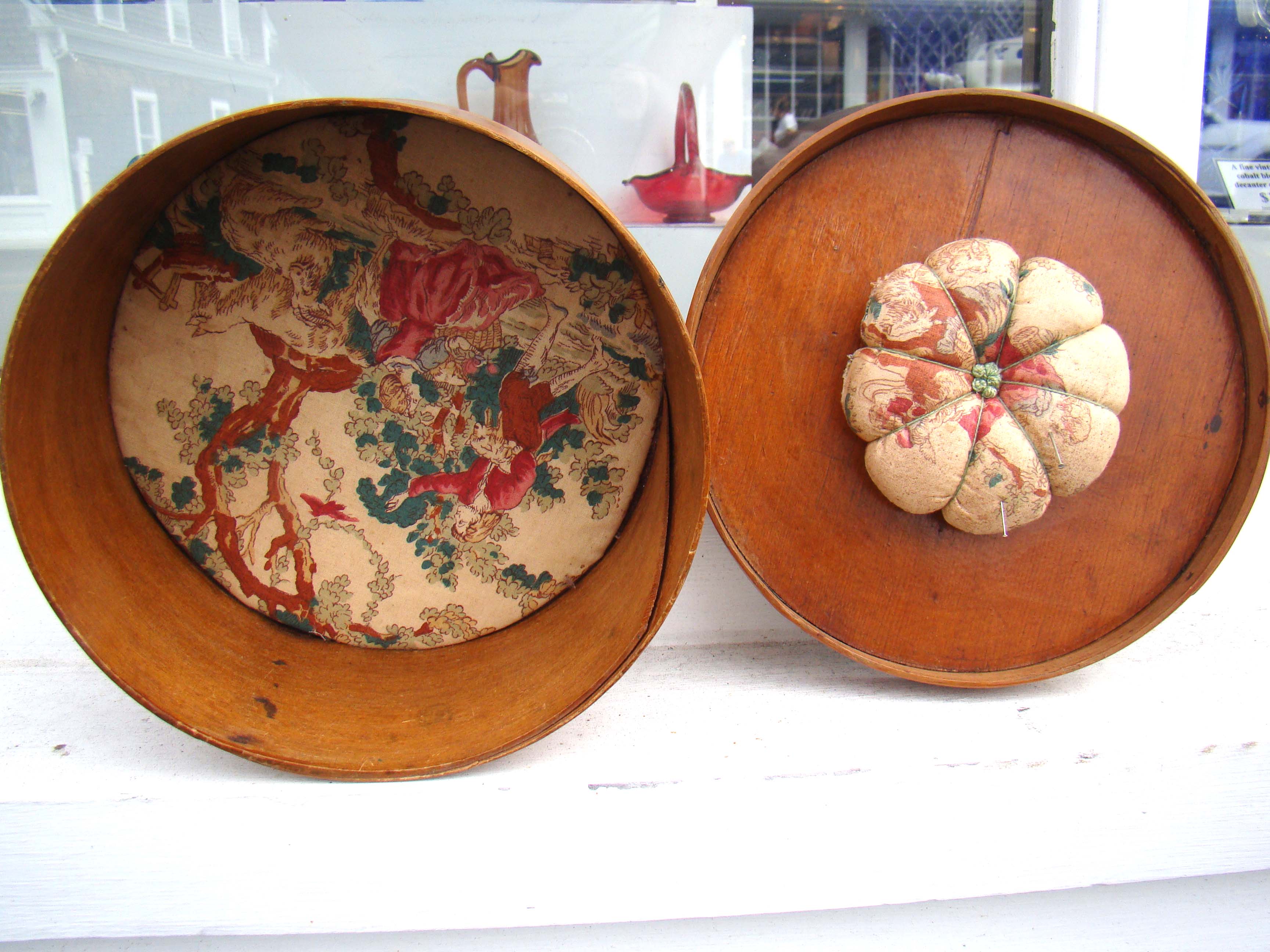 A 19th century sewing box with painted lid and original interior circa 1880-1890 — image 2