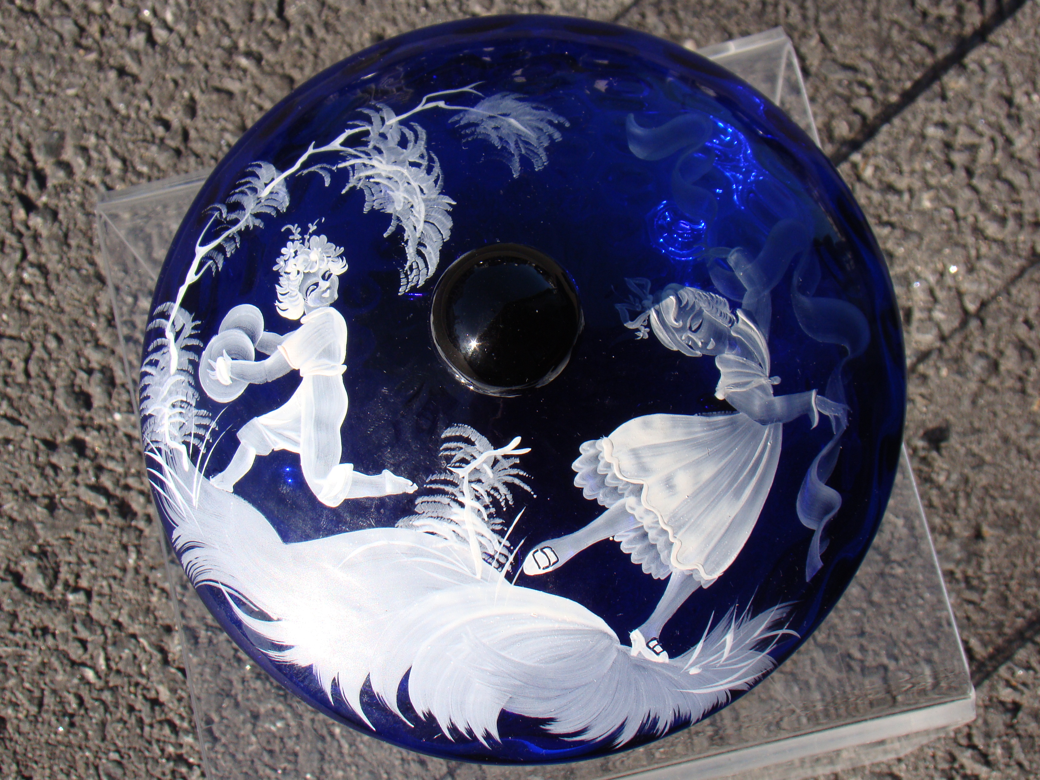 A beautiful Mary Gregory (1859-1909) cobalt blue covered jar with two dancing children on the lid — image 2