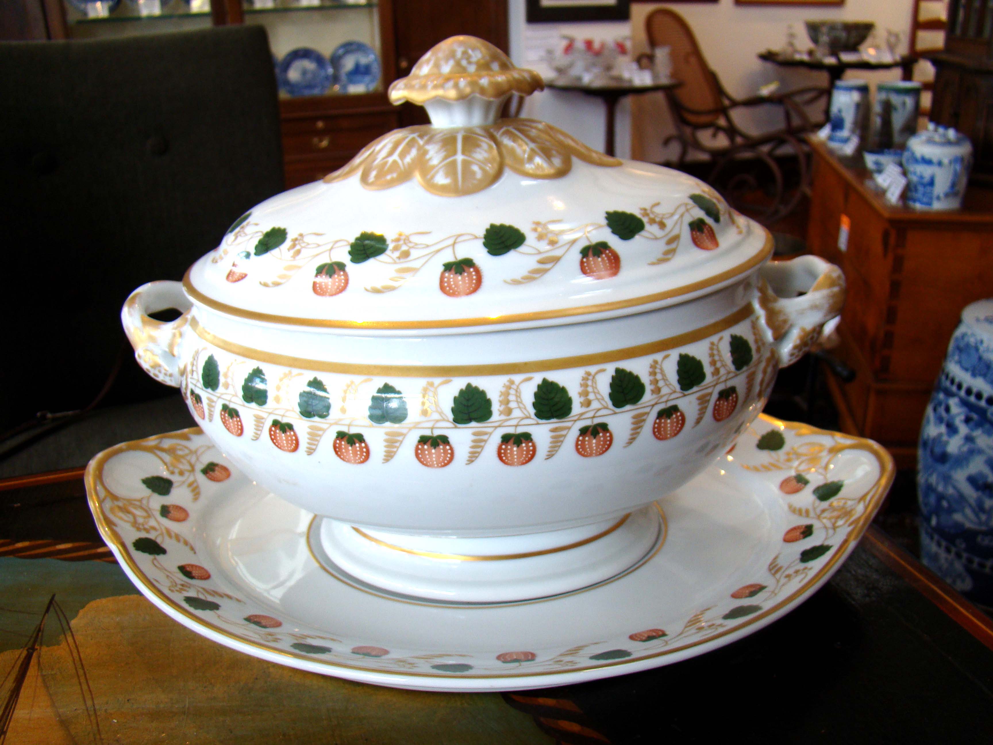 A beautiful hand painted covered tureen and matching undertray in the strawberry pattern by Mottahedeh, Vista Allegre, Portugal