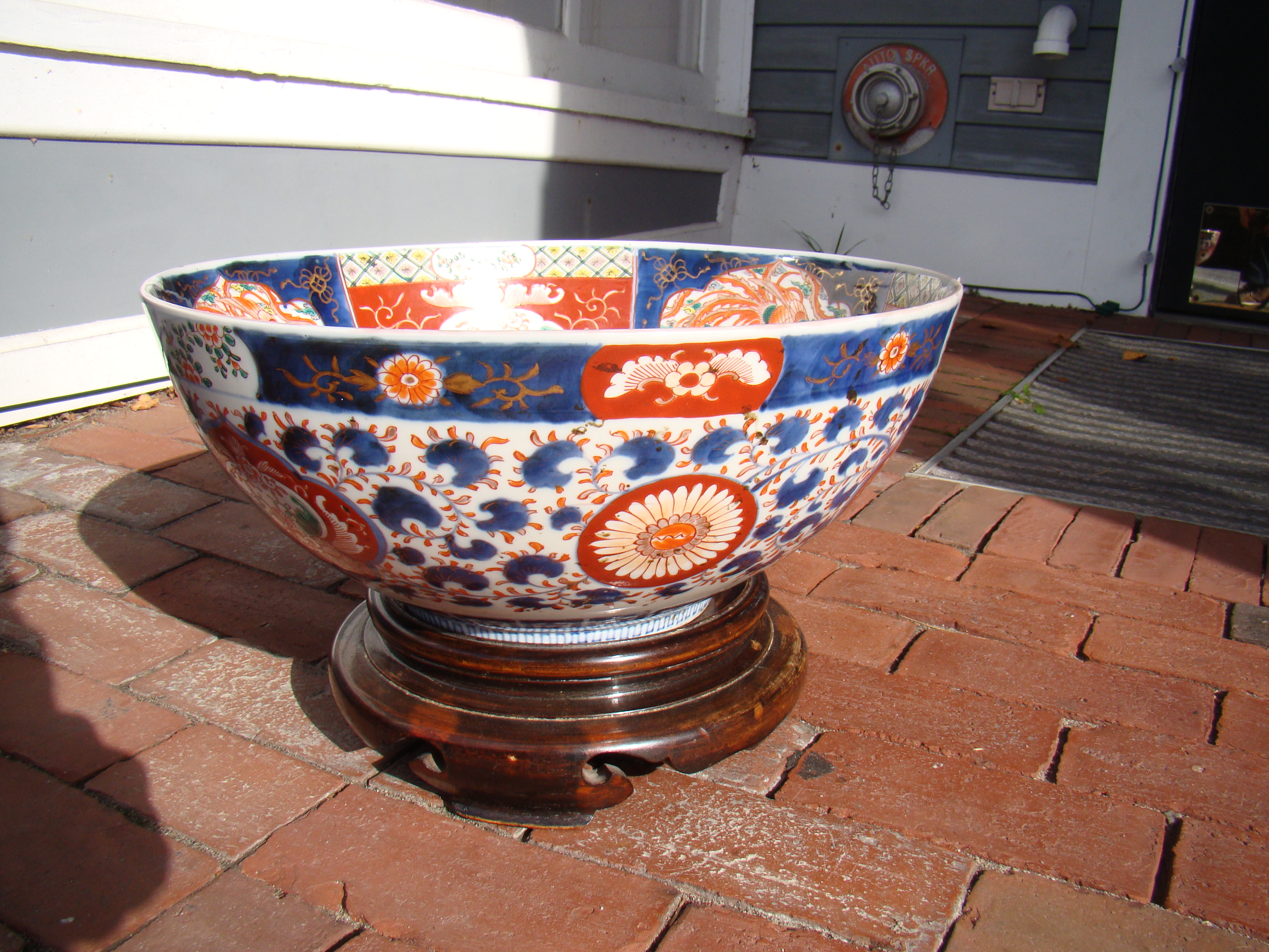 A massive vintage Japanese Imari pattern punch bowl