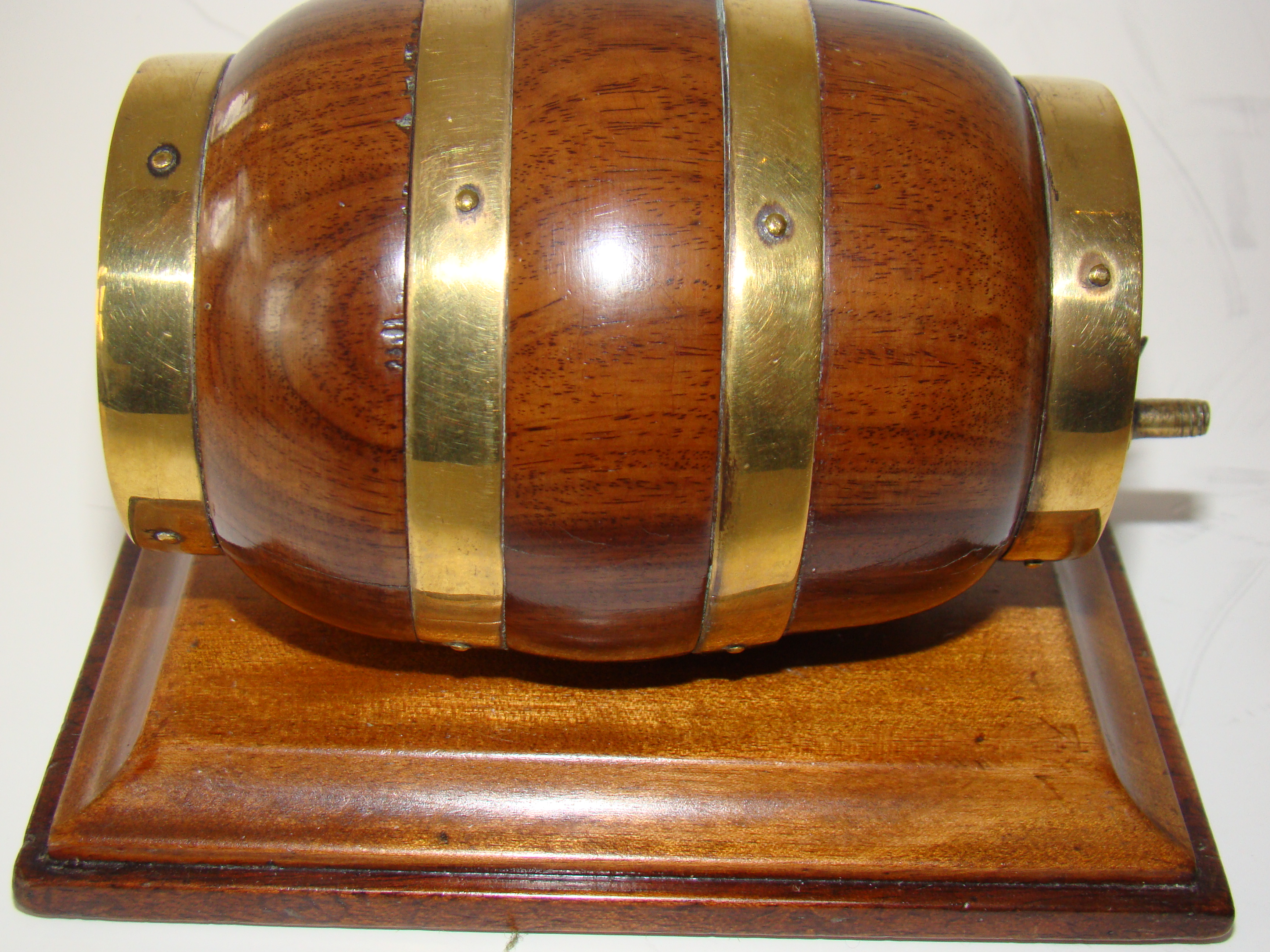 A fine and rare antique Victorian brass bound lignum vitae string barrel circa 1870 — image 2