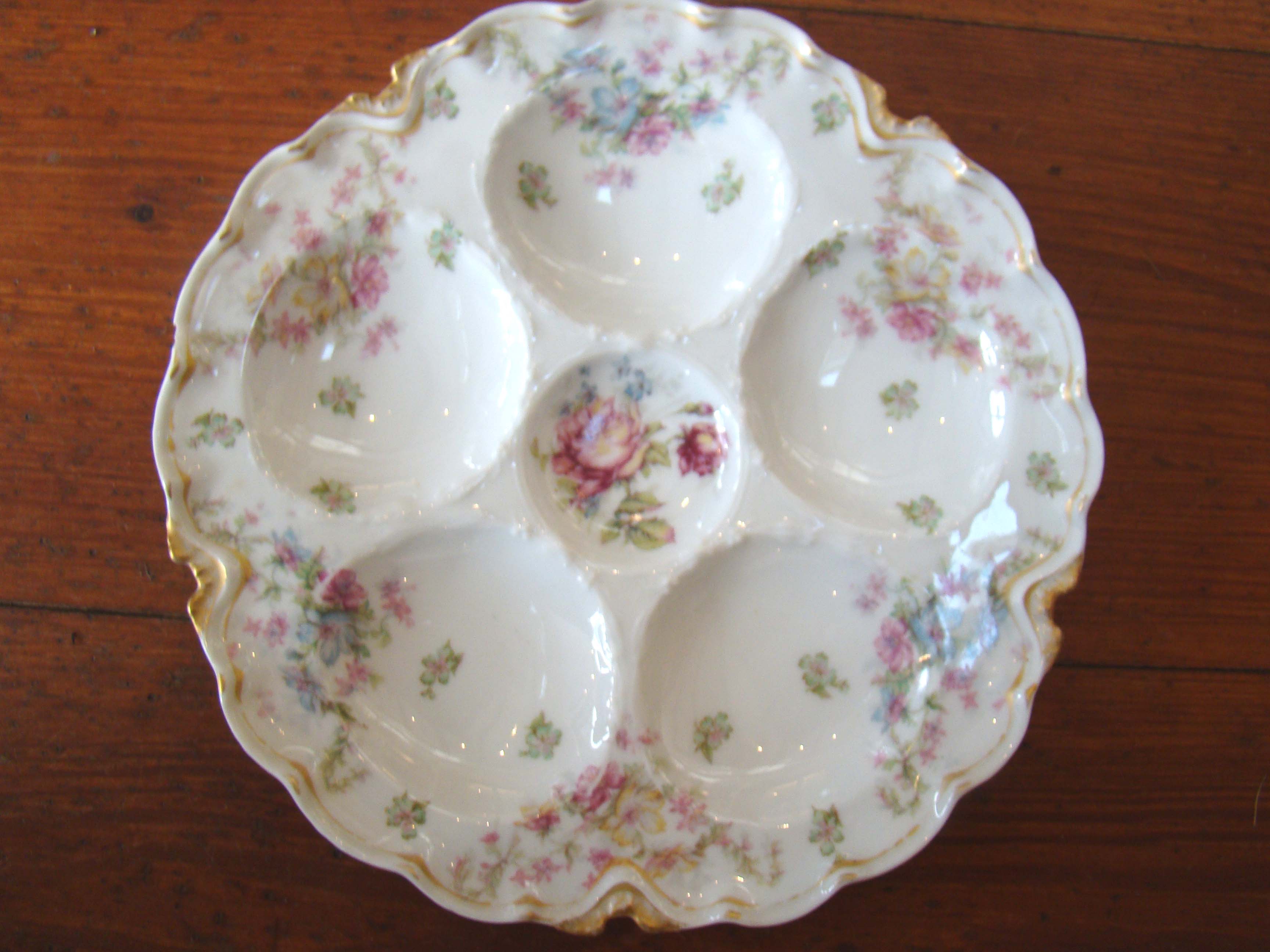 A fine and RARE set of five Haviland Limoges oyster plates made circa 1890 — image 4