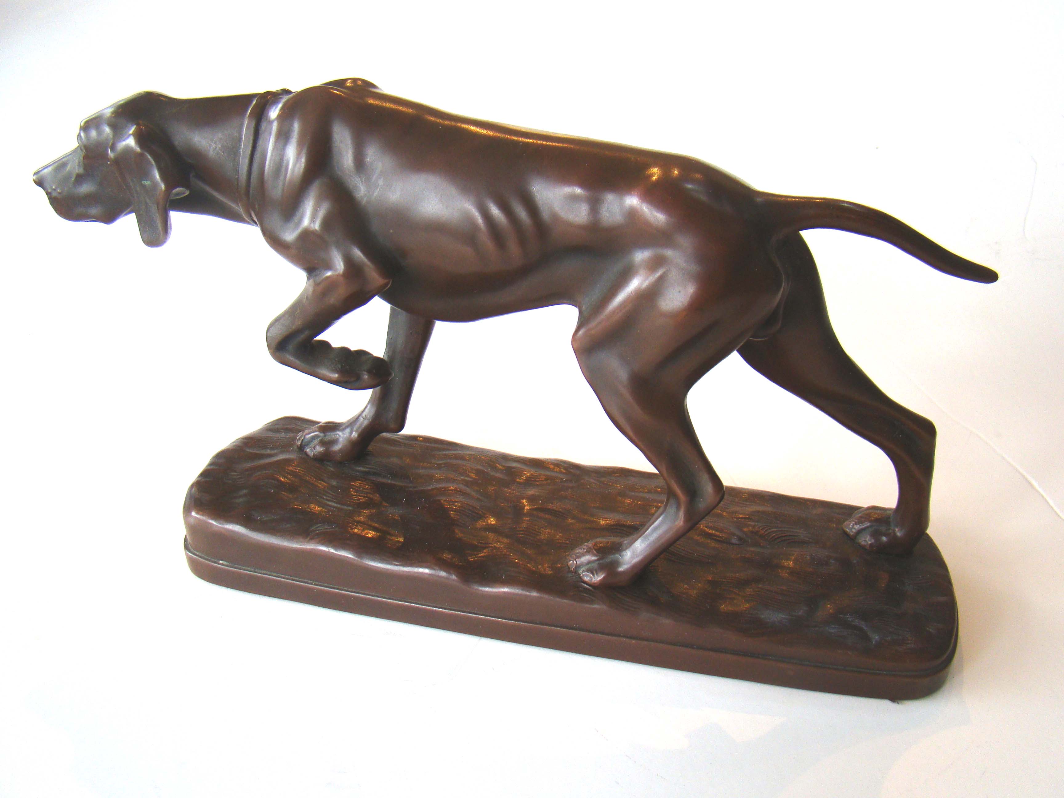A FABULOUS and RARE pair of Pointer bookends made by Jennings Brothers circa 1925 — image 2