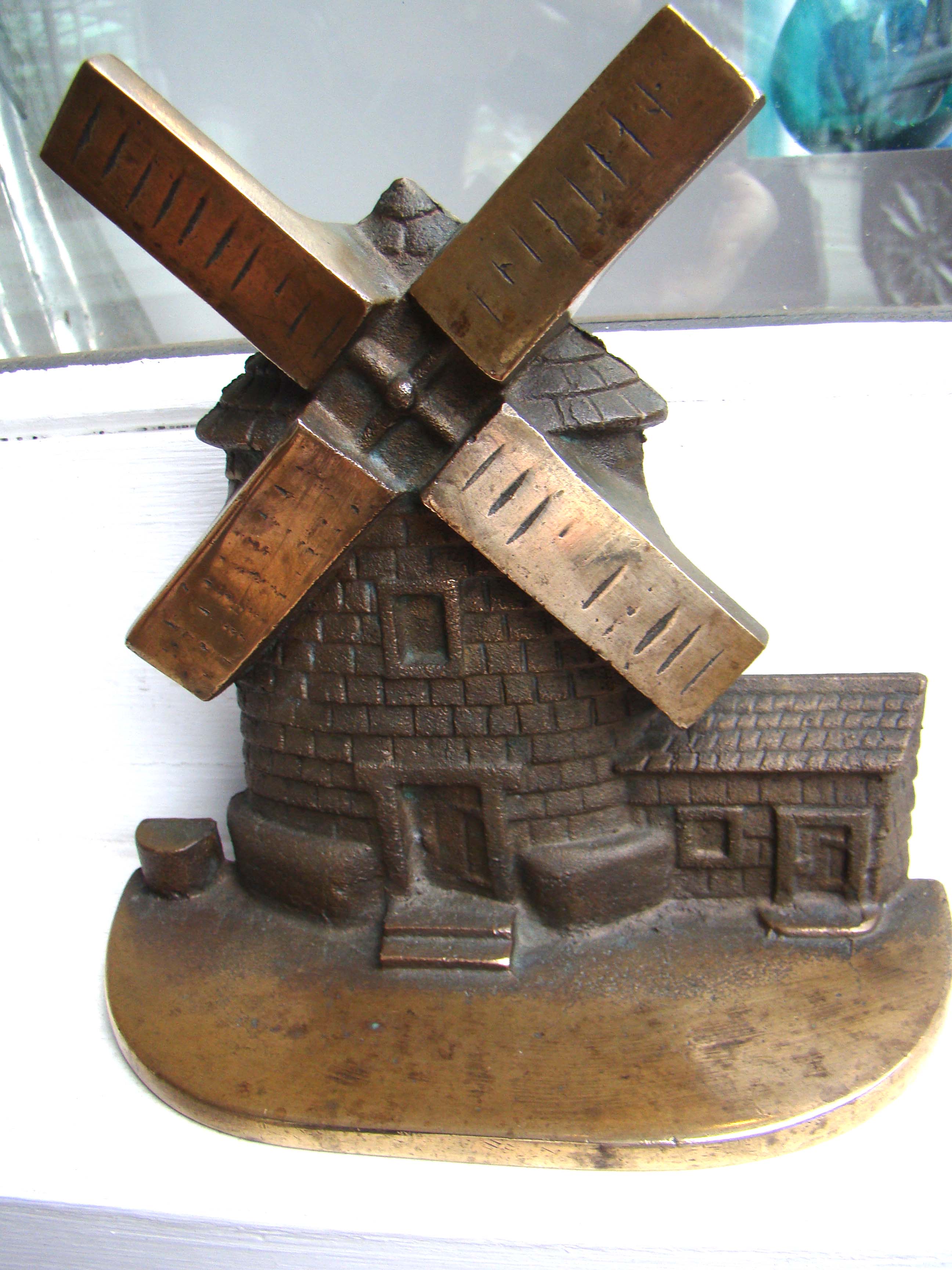 A fine pair of solid bronze "OLD CAPE COD WINDMILL" bookends circa 1920 — image 2