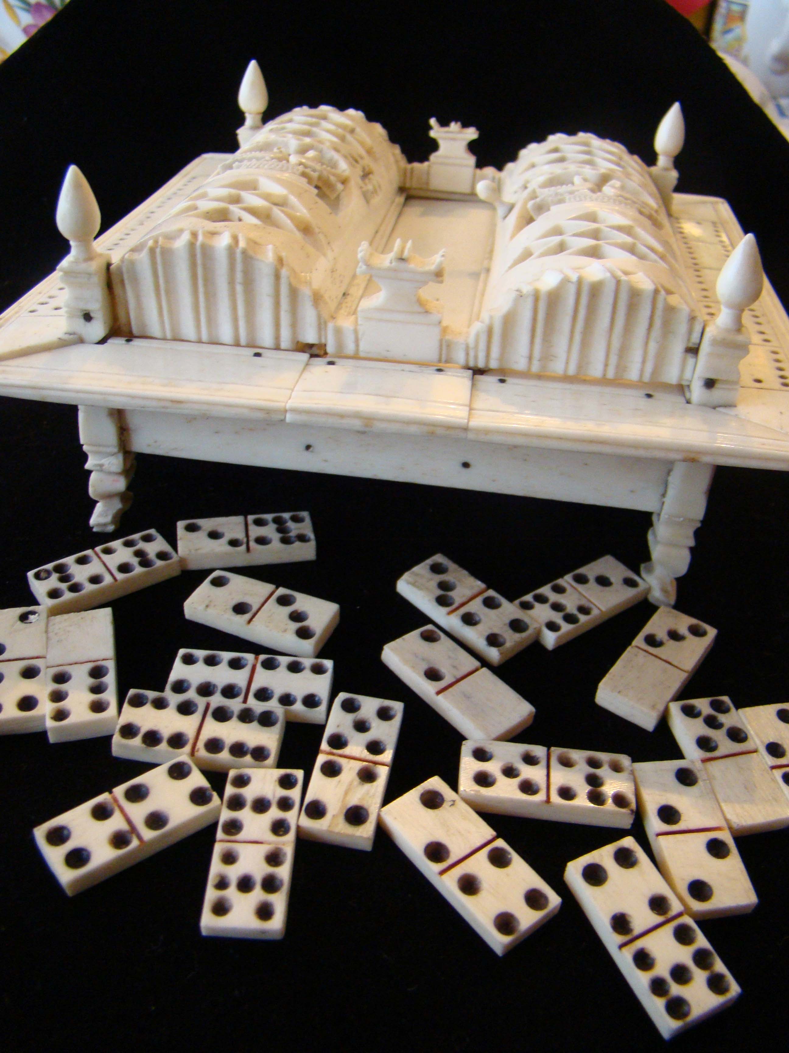 A Napoleonic period bone games box (dominoes & cribbage)  circa 1809 — image 7