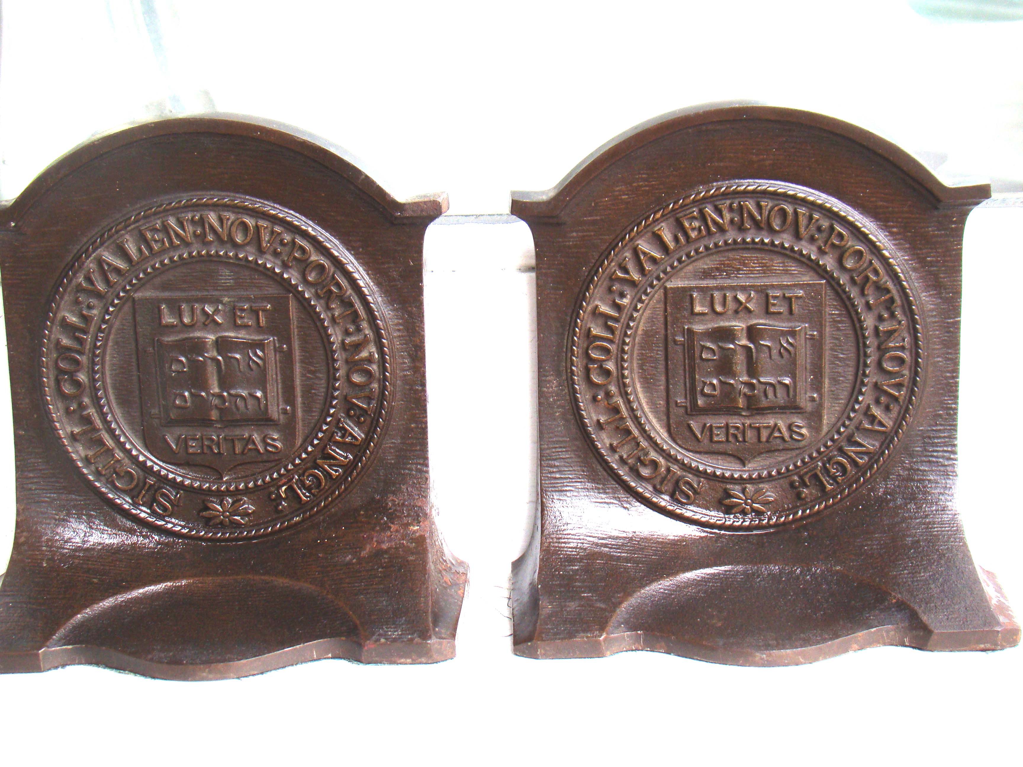 A pair of Vintage YALE University cast iron bookends circa 1930 by Bradley & Hubbard — image 2