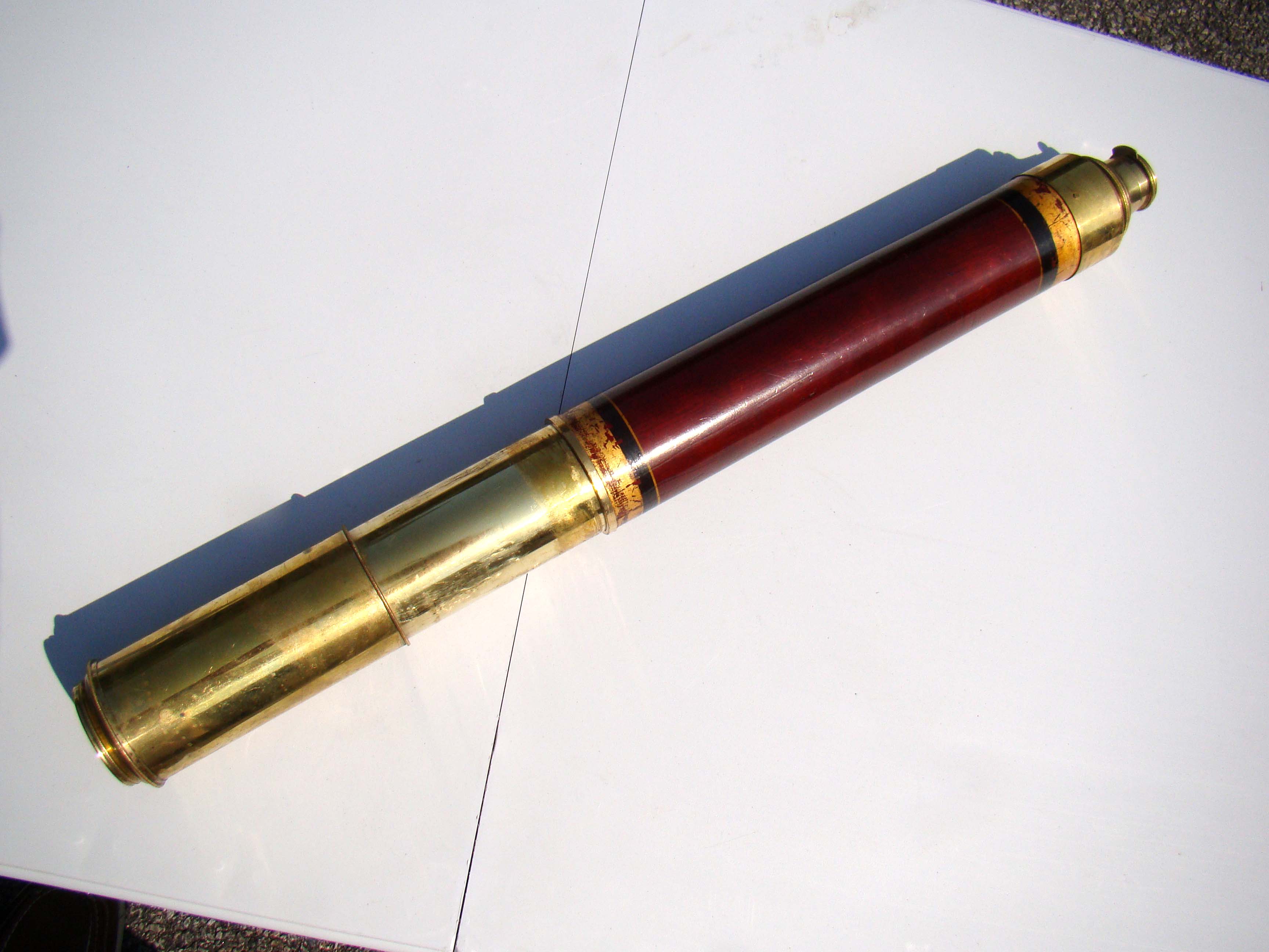 A fine English single-draw Captain's spyglass with mahogany barrel made circa 1810 — image 2