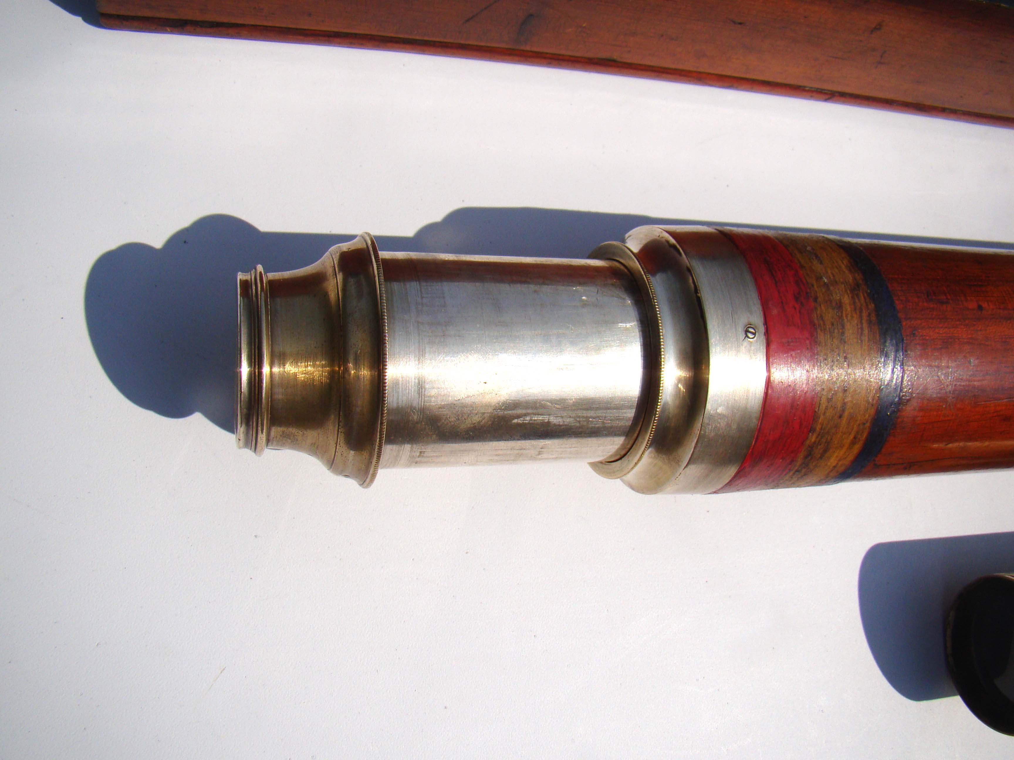 A FINE AND RARE PRESENTATION CAPTAIN'S SPYGLASS MADE BY GILBERT & CO., LONDON, CIRCA 1795 — image 3