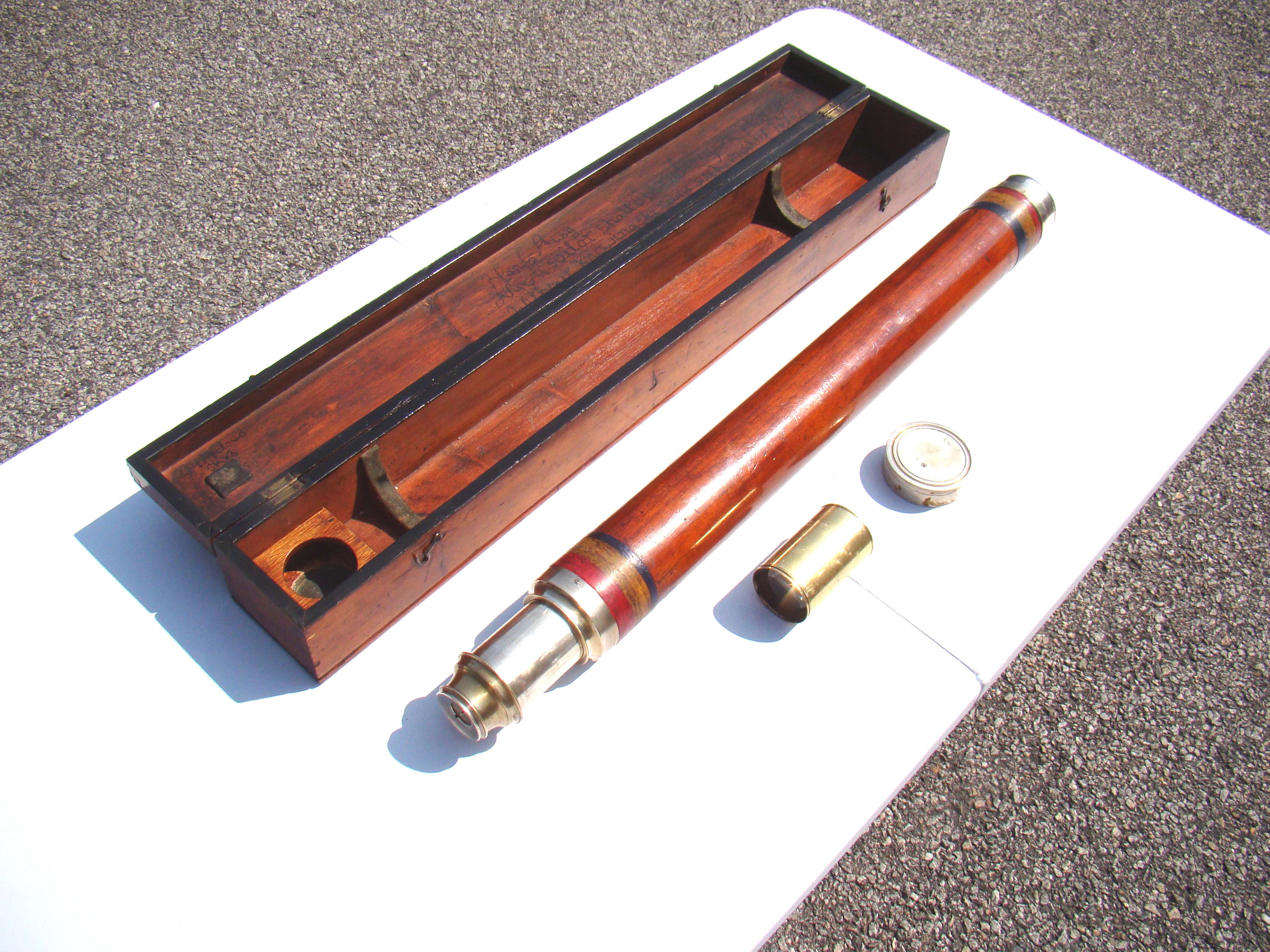 A FINE AND RARE PRESENTATION CAPTAIN'S SPYGLASS MADE BY GILBERT & CO., LONDON, CIRCA 1795