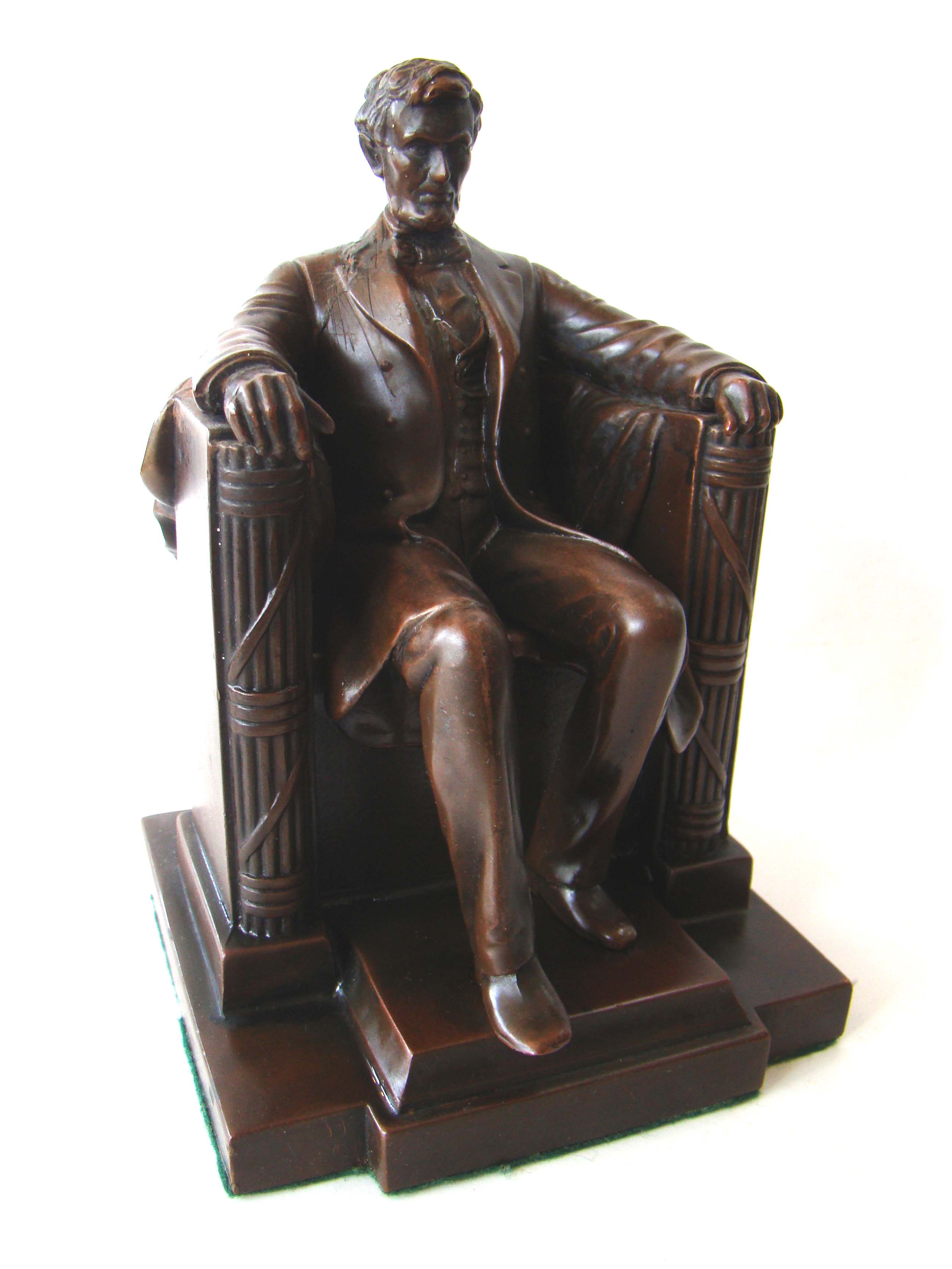 A fine single "Lincoln in the chair" bookend made by Jennings Brothers circa 1930 — image 2
