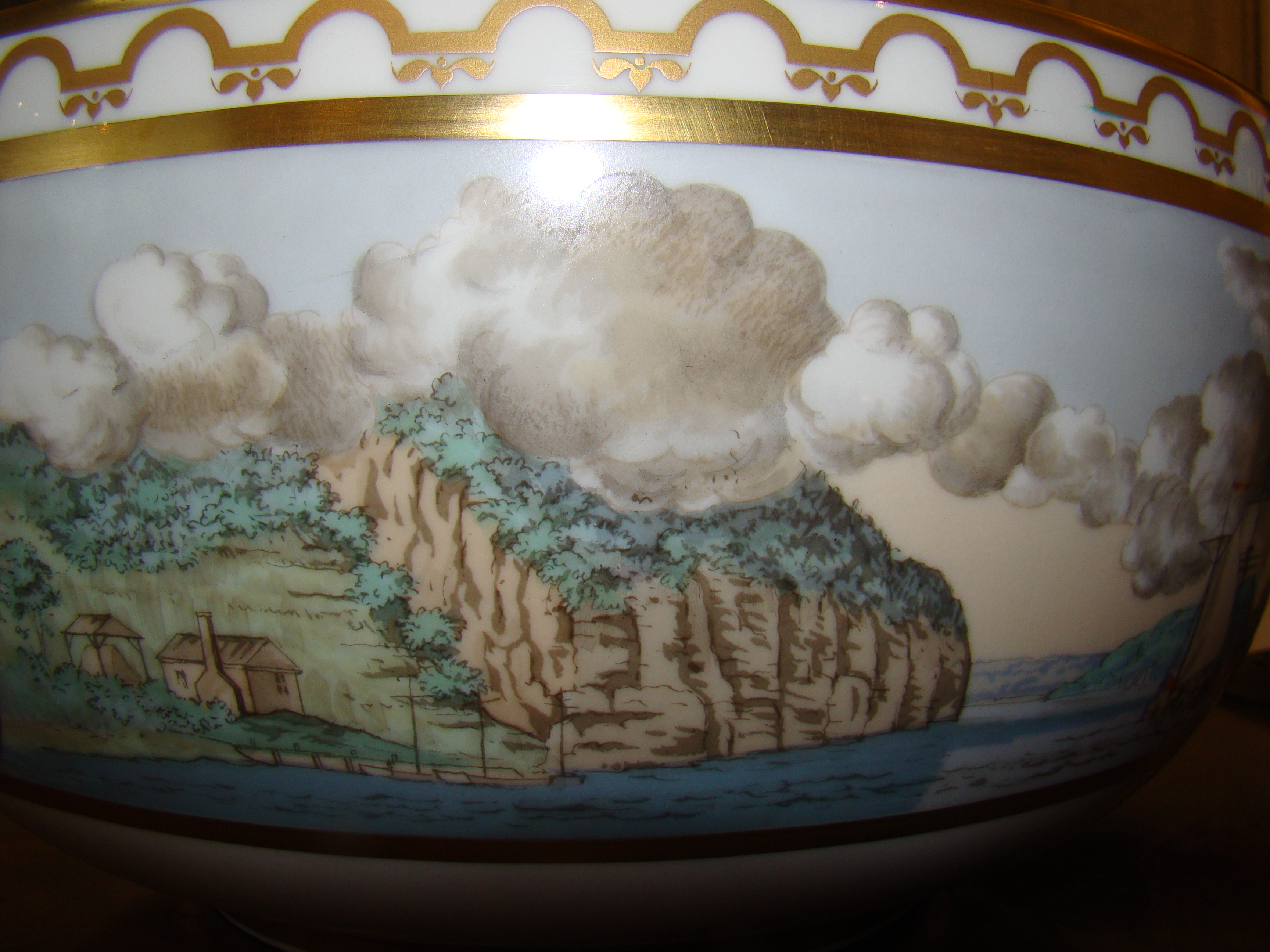 An "American Revolution" Limited Edition punch bowl made by Royal Copenhagen in 1976 — image 7