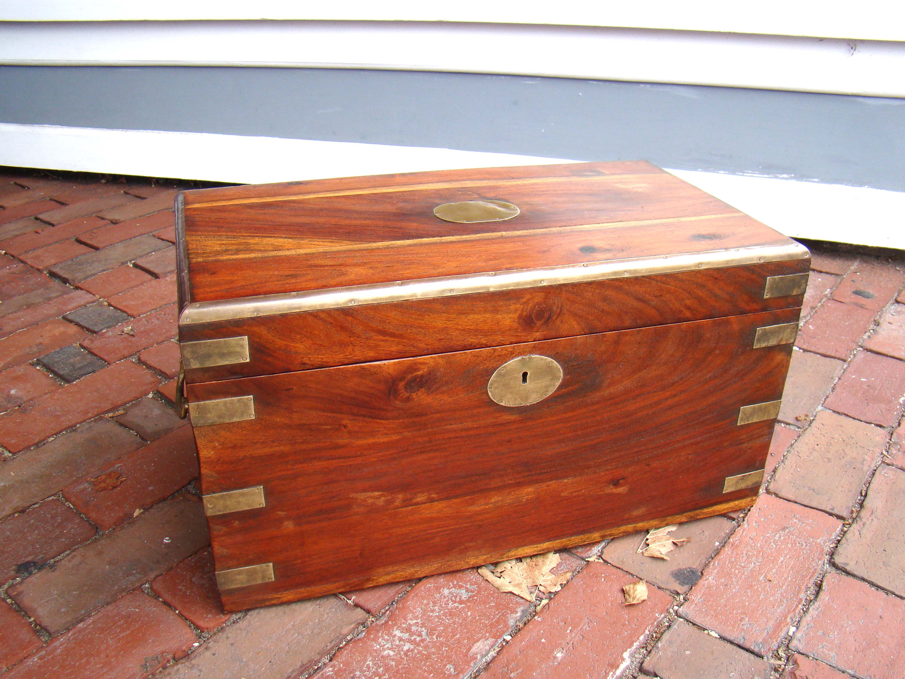 A beautiful early 19th century China Trade period brass mounted camphorwood box — image 2
