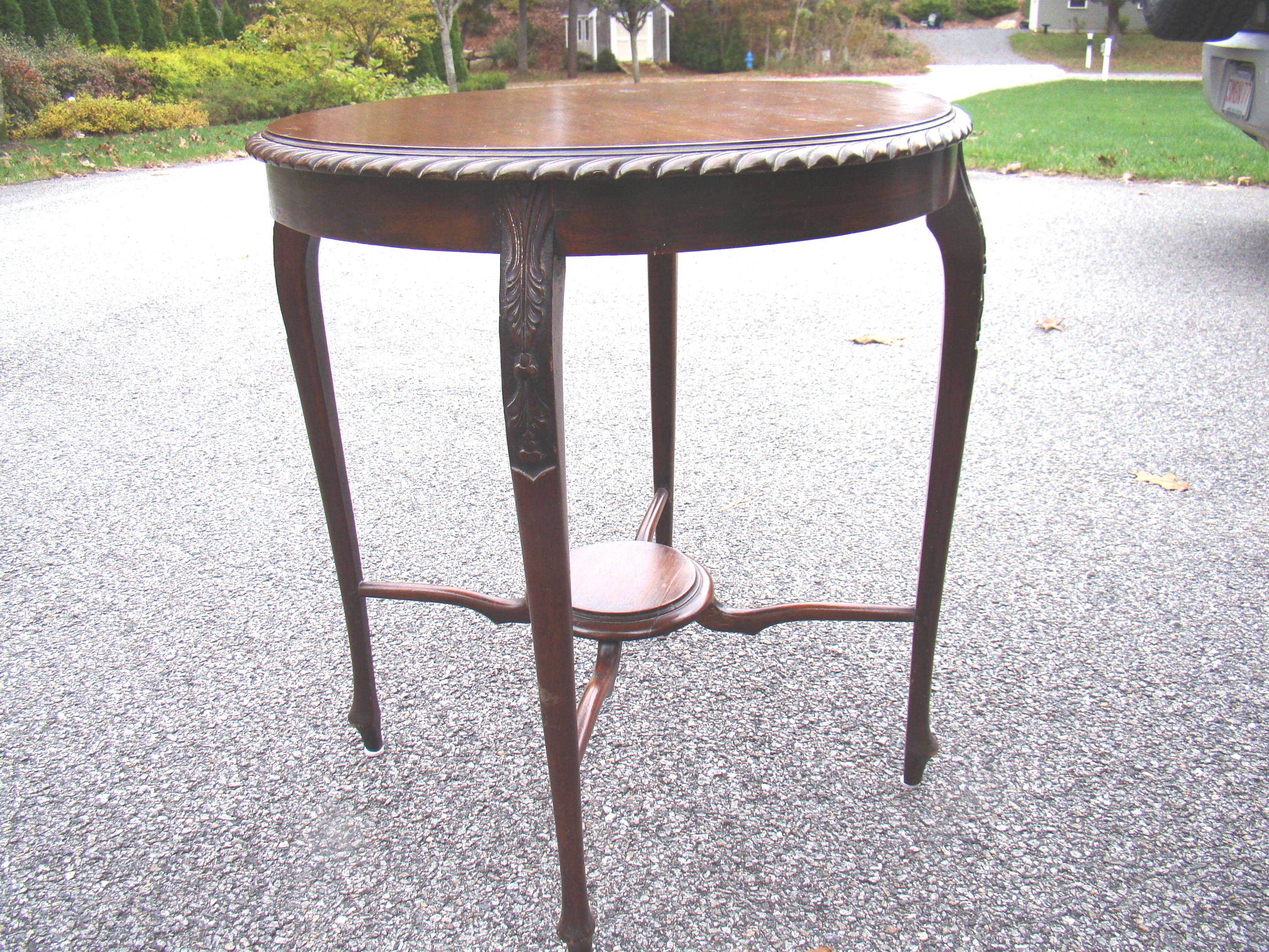 A beautiful vintage mahogany two-tier table circa 1890 — image 2