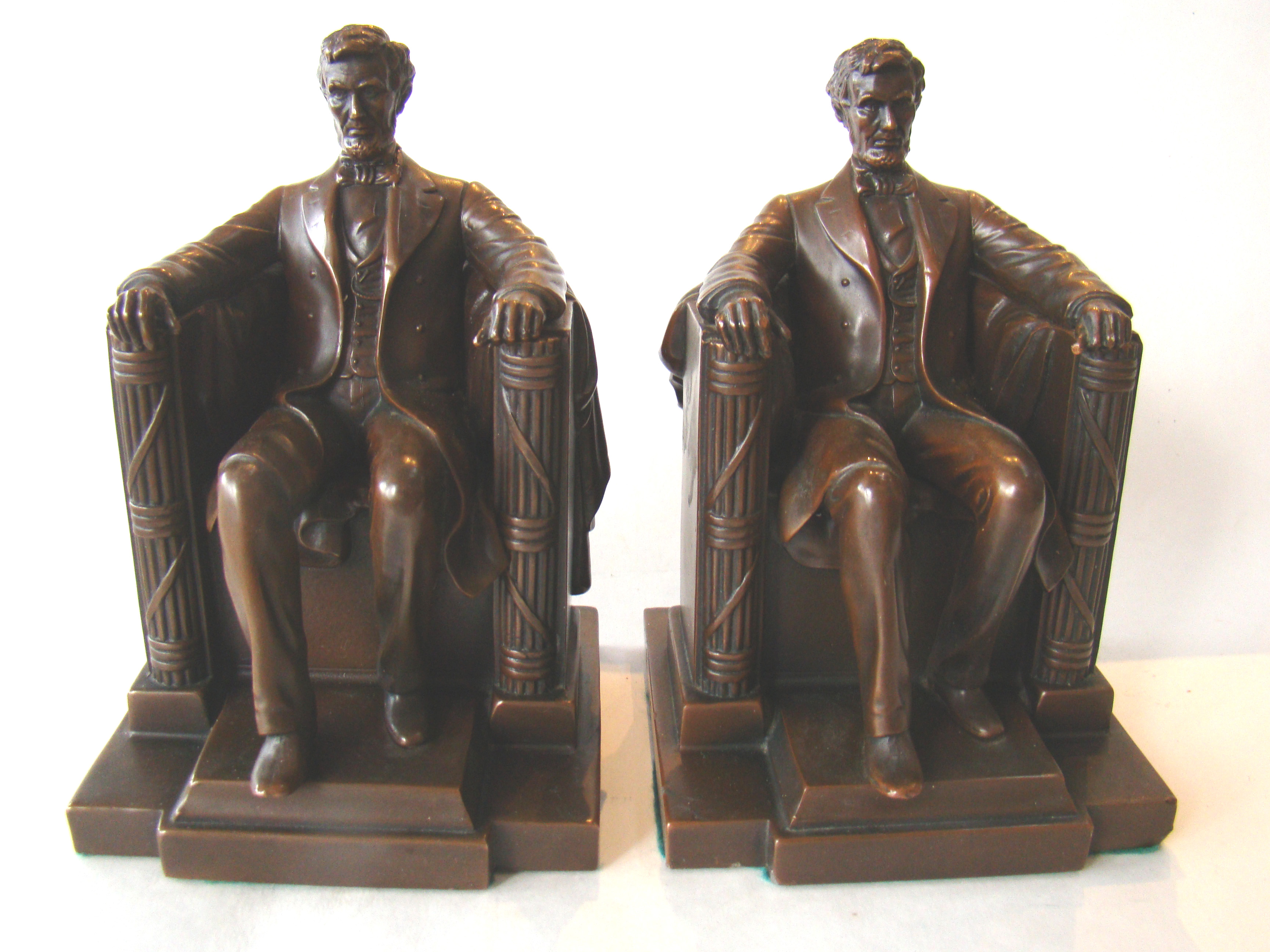 A fine pair of Abraham Lincoln "sitting in the chair" bronze finished bookends circa 1925 — image 2