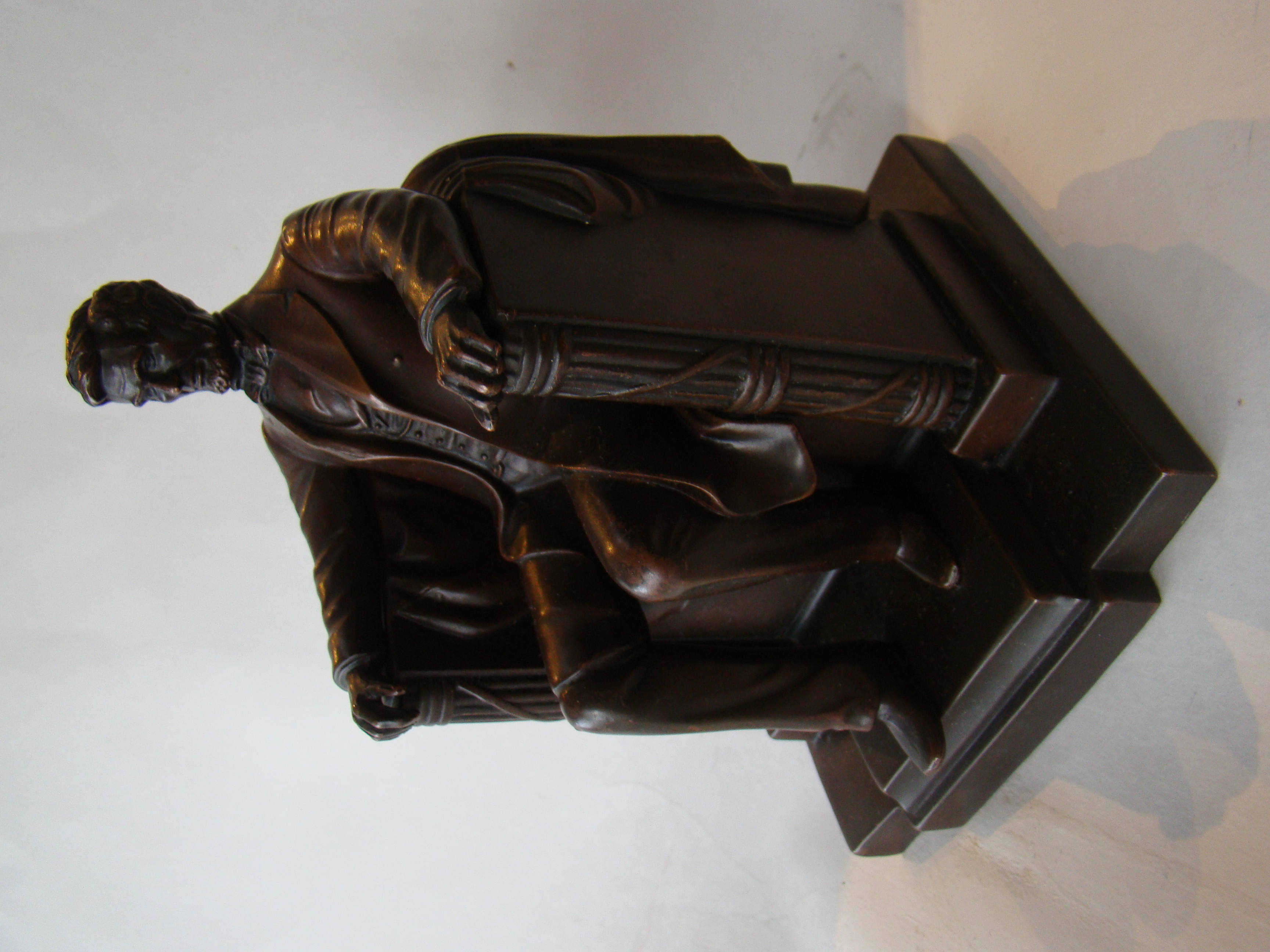 A very fine single "Lincoln in the chair" bookend made by Jennings Brothers of Bridgeport, CT, circa 1925   — image 2