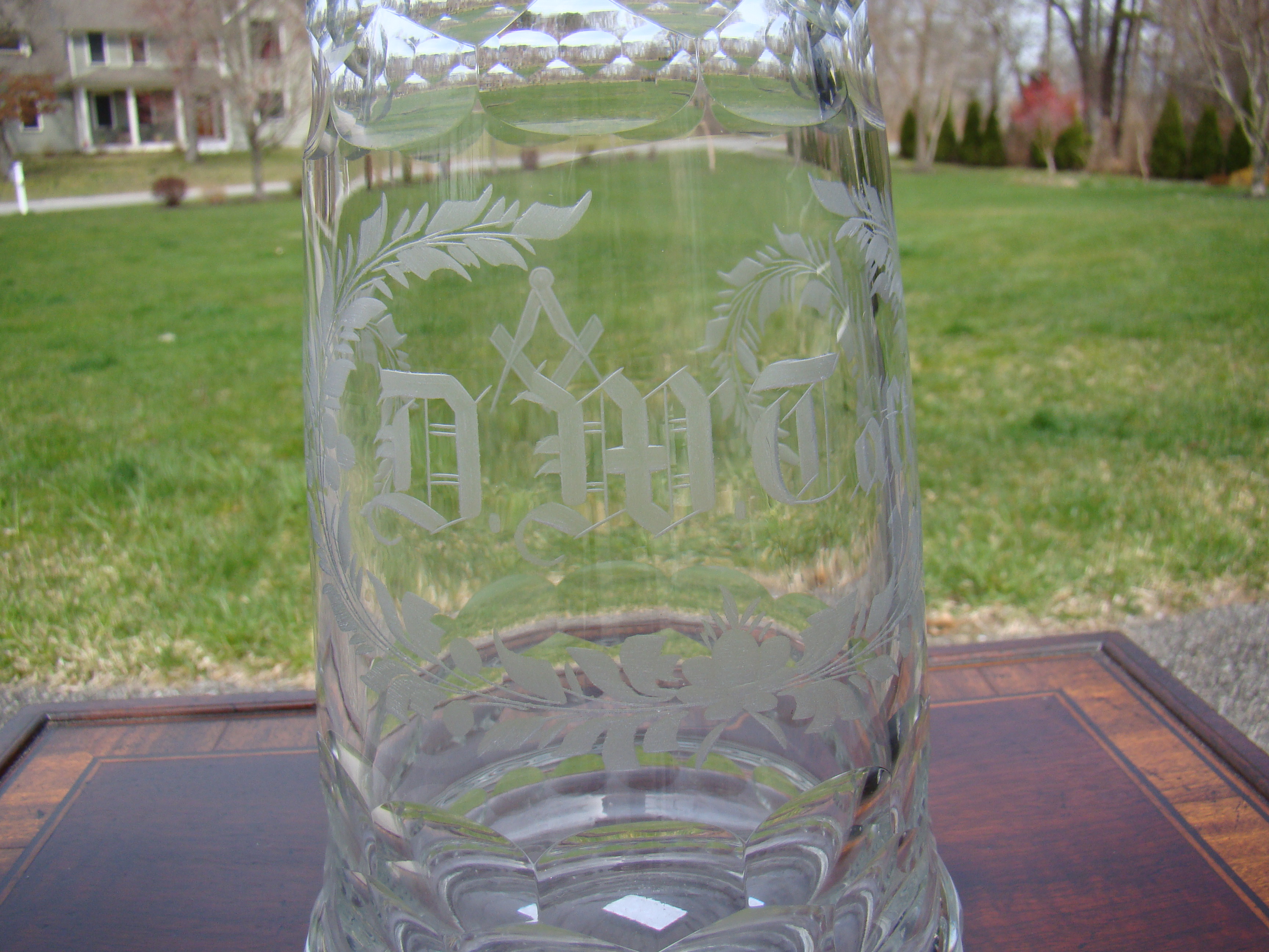 A fine etched and cut glass decanter with the name "D. M. TAFT" circa 1885 — image 2