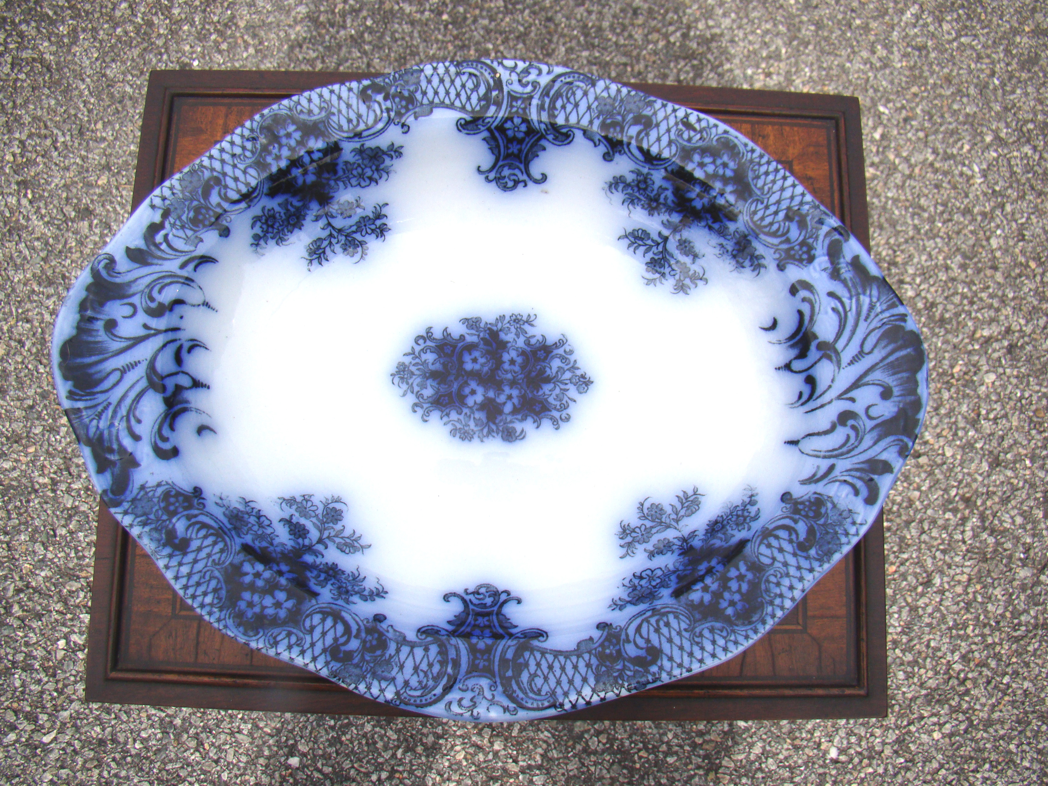 A beautiful "flow blue" serving bowl made by Royal Keswick semi-porcelain circa 1870