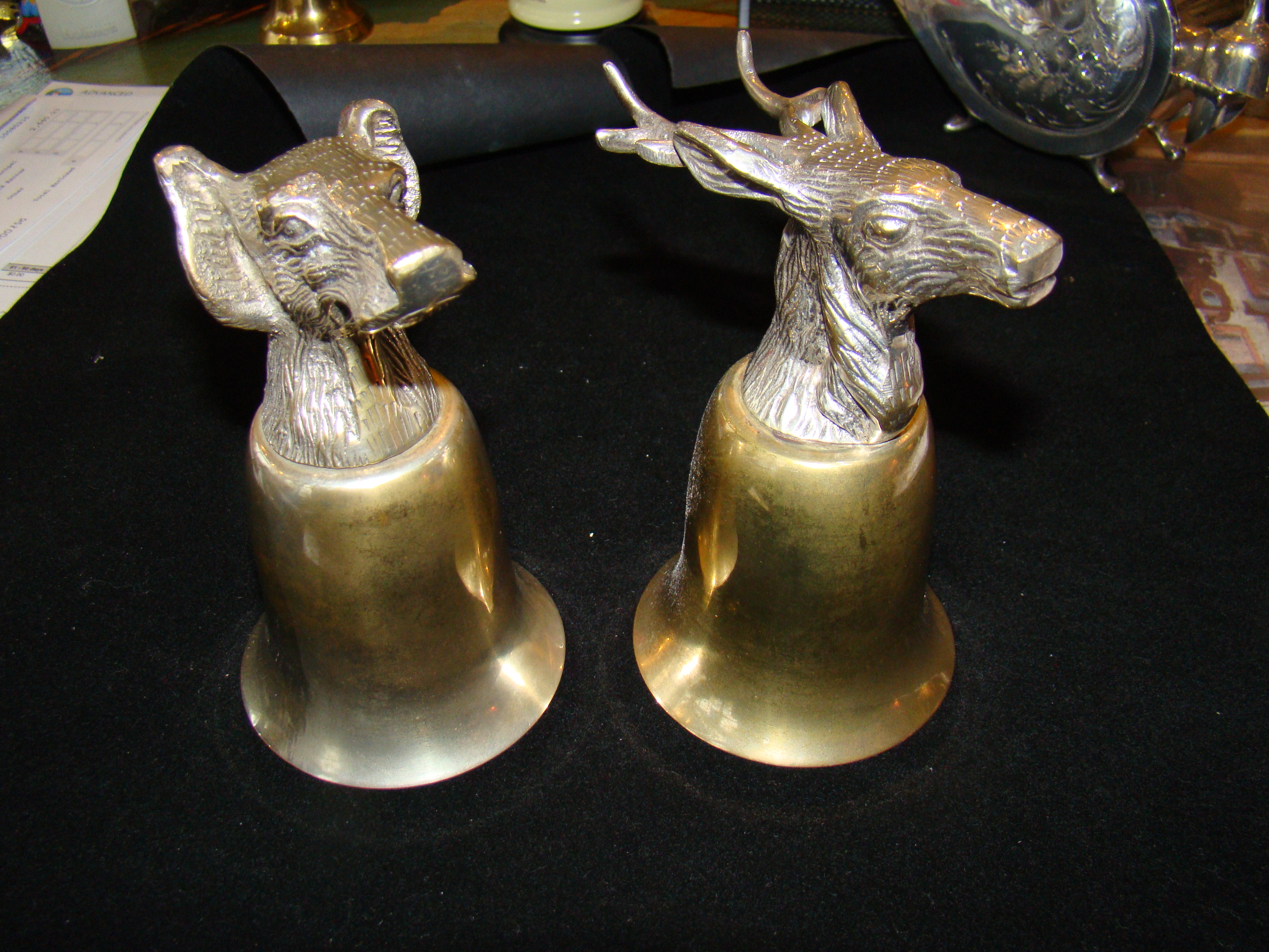 A charming pair of English 'hunting' cups, early 20th century