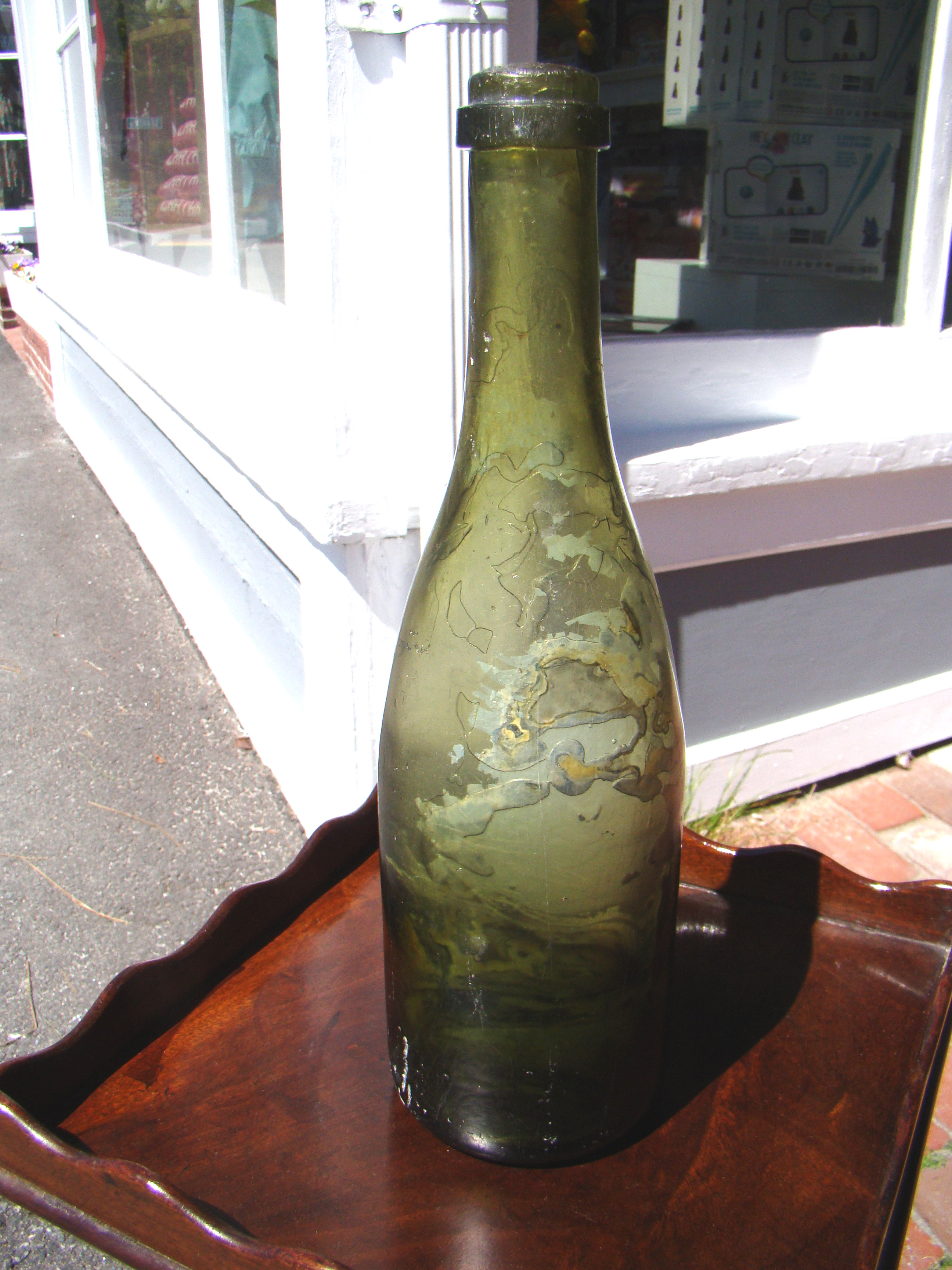 An authenticated shipwreck/sea salvaged French wine bottle circa 1780 found in the Caribbean  — image 2
