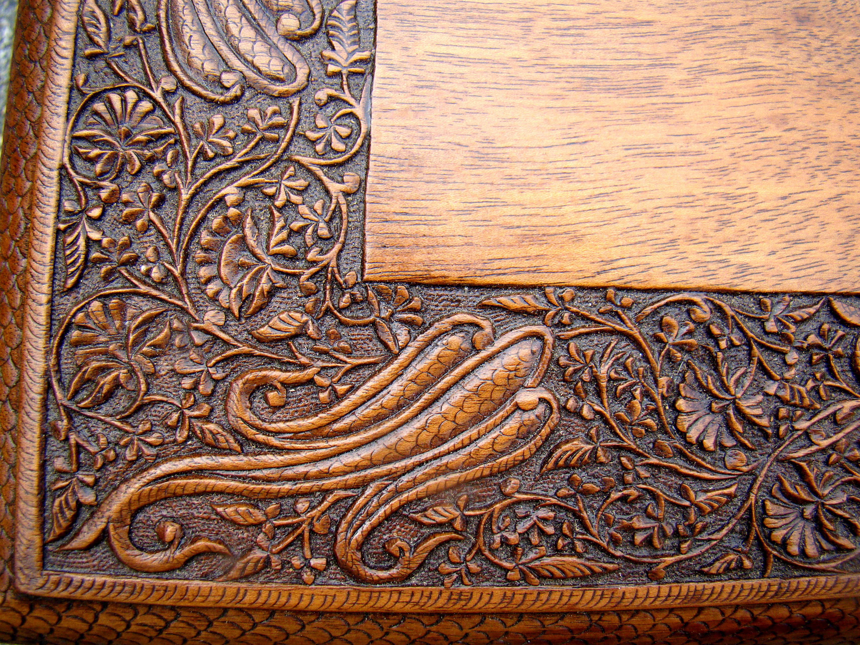 A beautifully carved American walnut side table circa 1890 — image 3