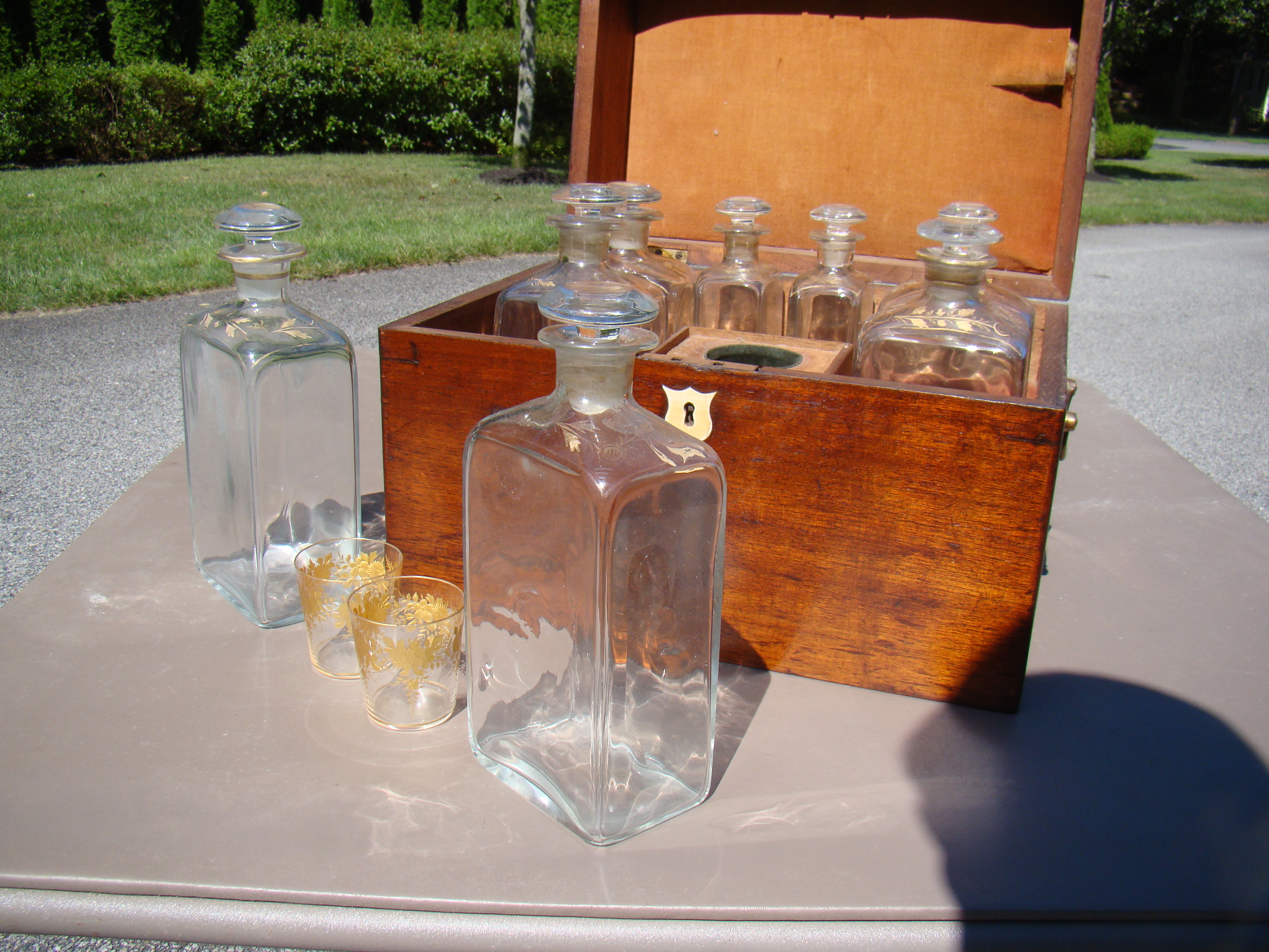A FABULOUS and RARE English Naval Officer's Liquor Chest circa 1810 — image 5