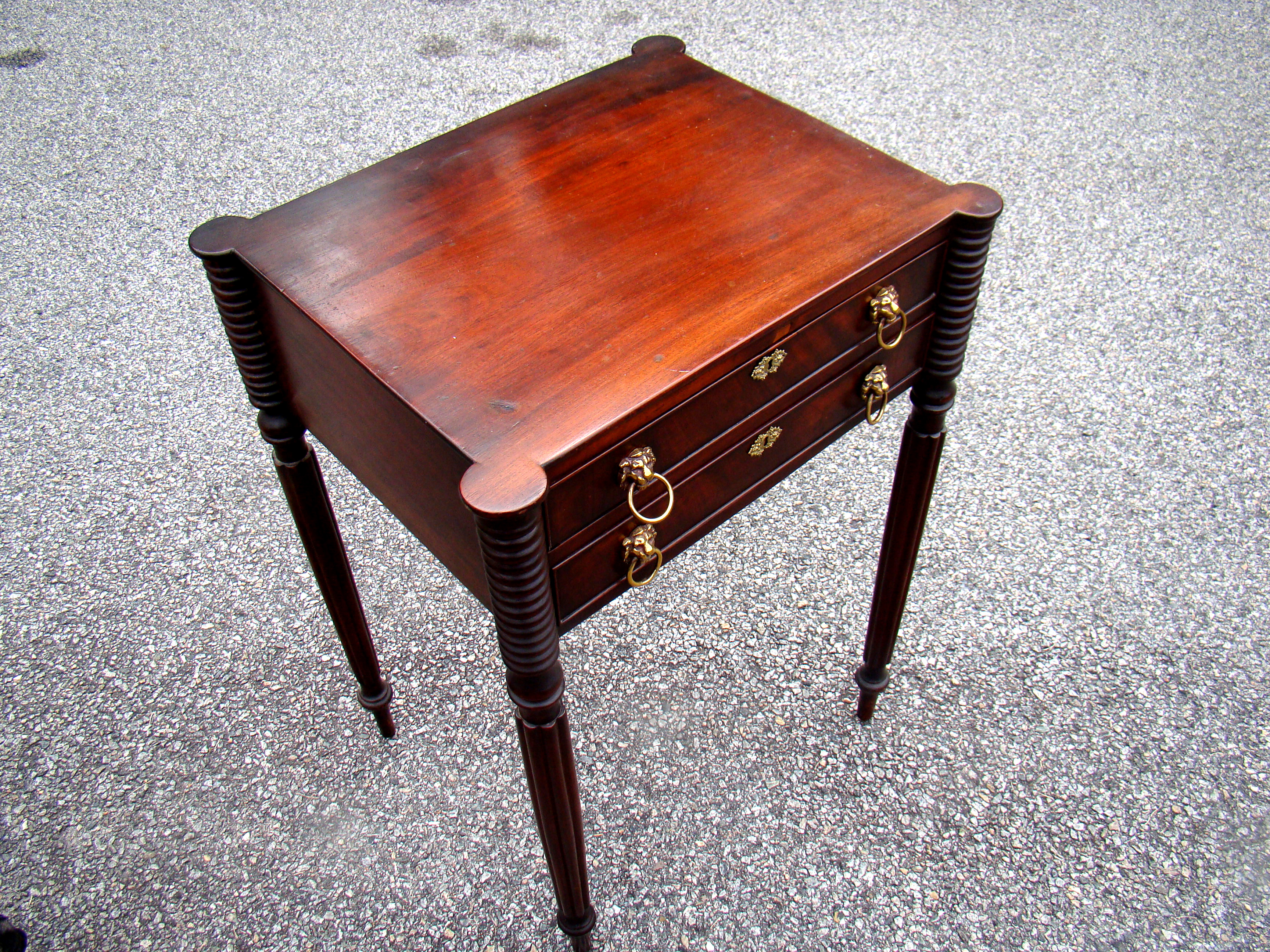 A fine Sheraton two-drawer mahogany stand made circa 1805 from the North Shore of Massachusetts — image 2