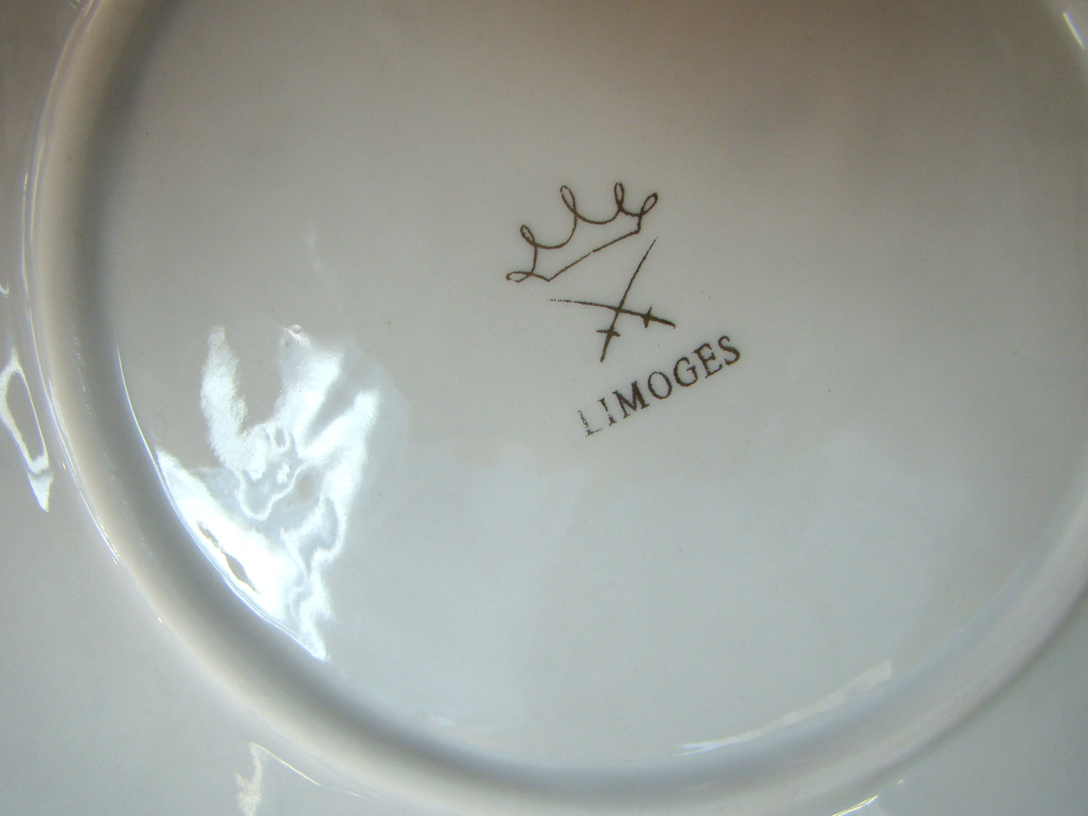 An attractive vintage Limoges oyster plate — image 2