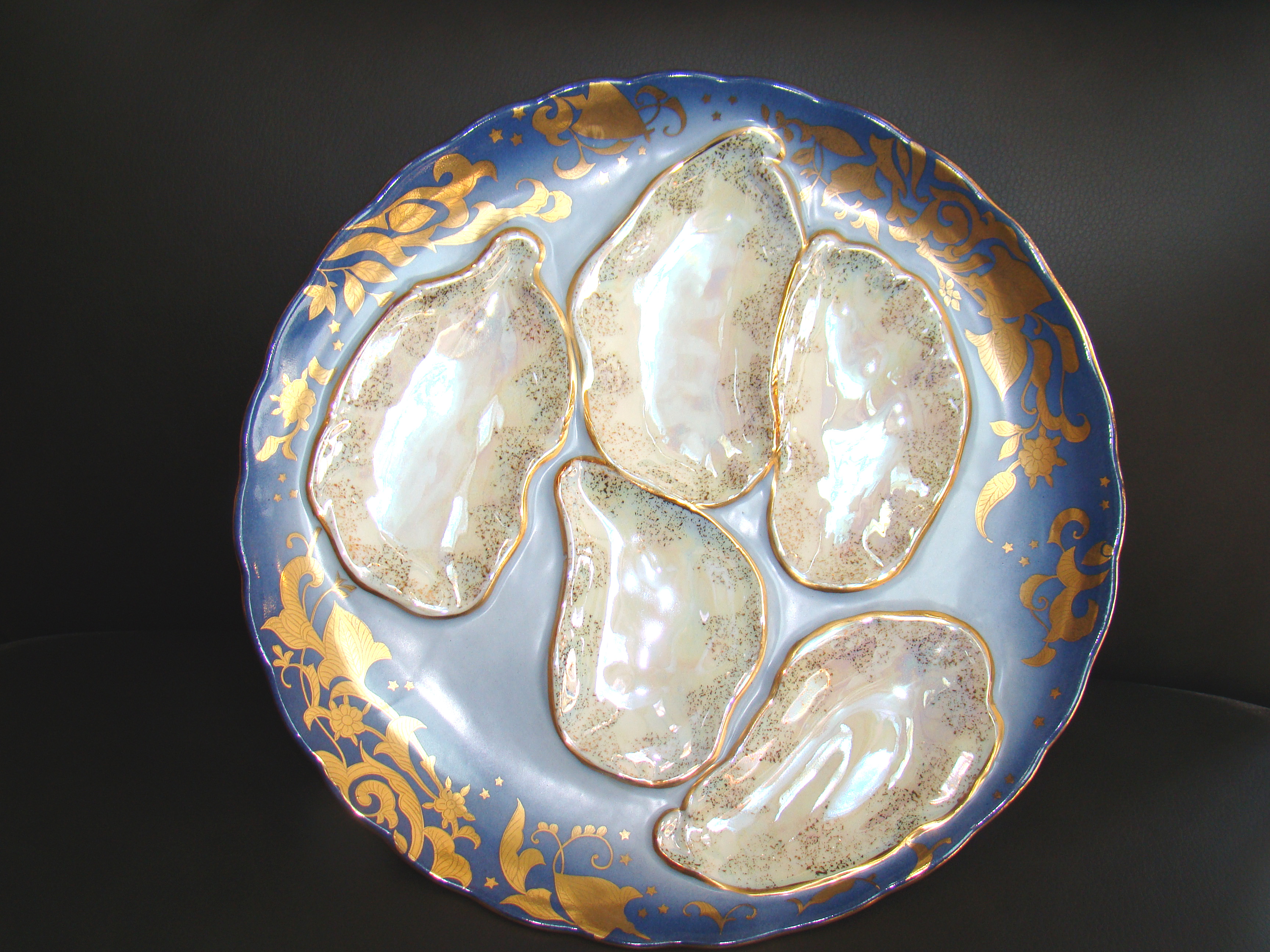 An attractive vintage Limoges oyster plate