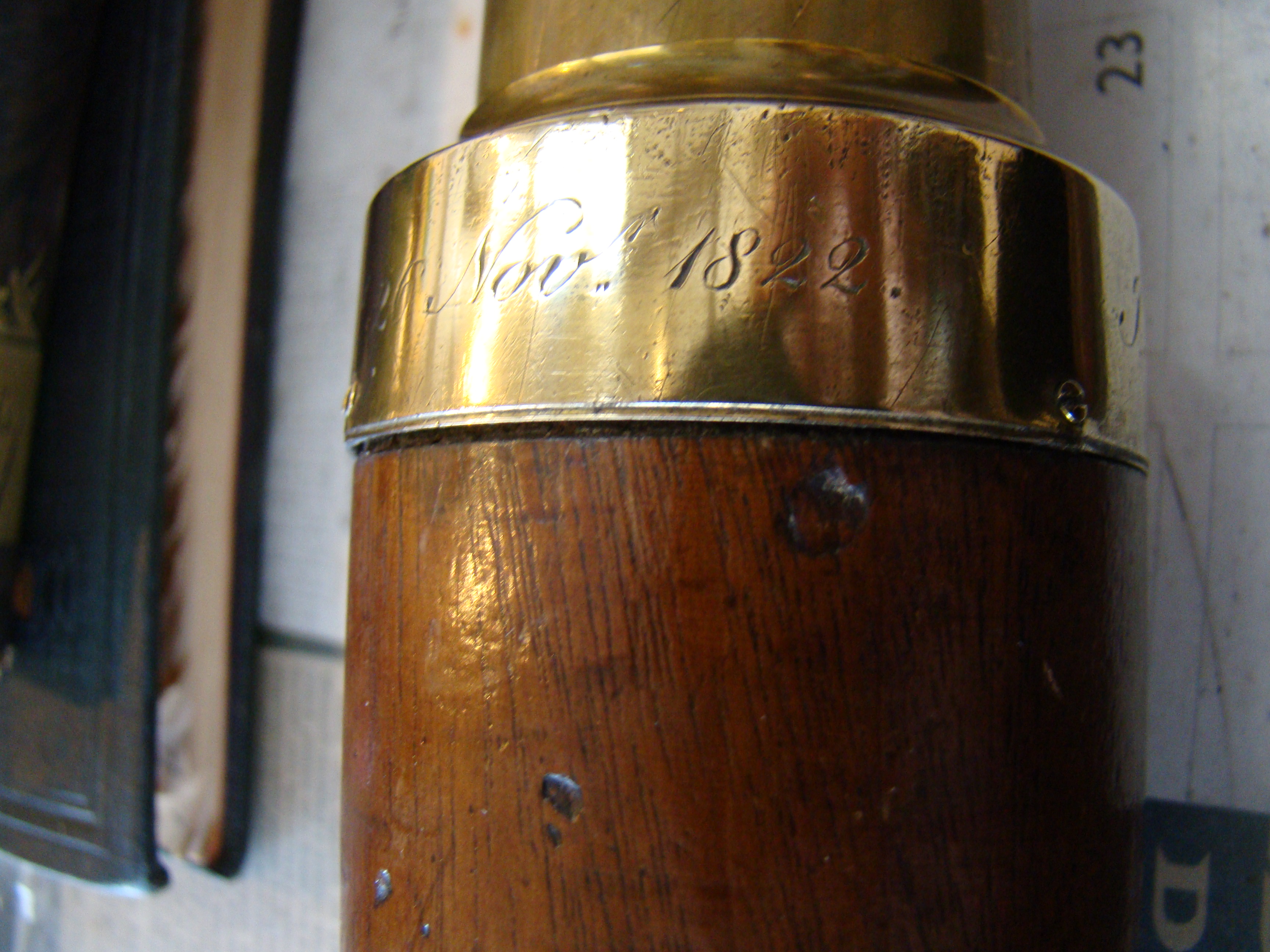 A fine English mahogany barreled single-draw telescope dated Nov. 16, 1822 — image 4