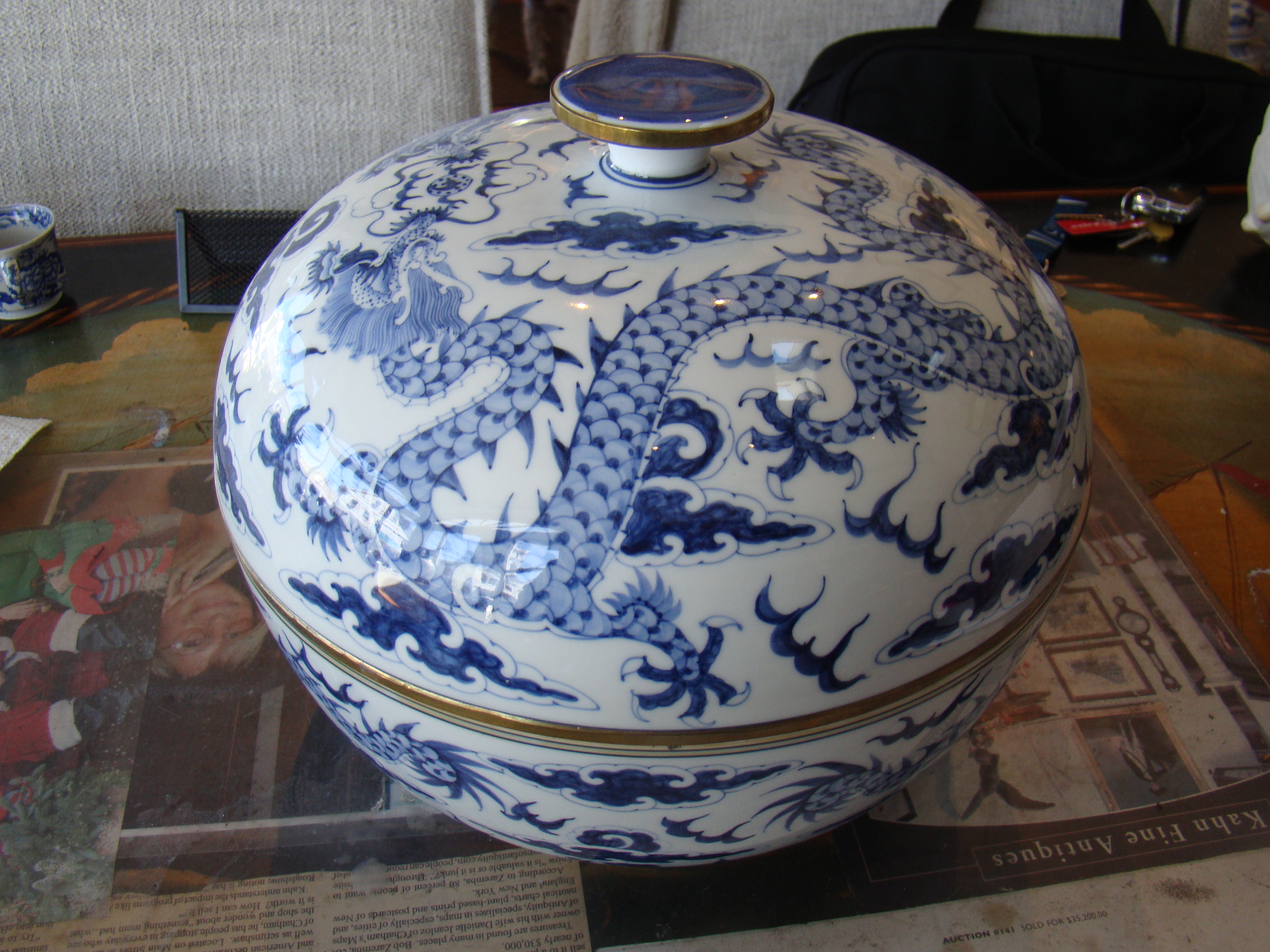 A gorgeous contemporary Asian covered bowl with brass edges — image 2