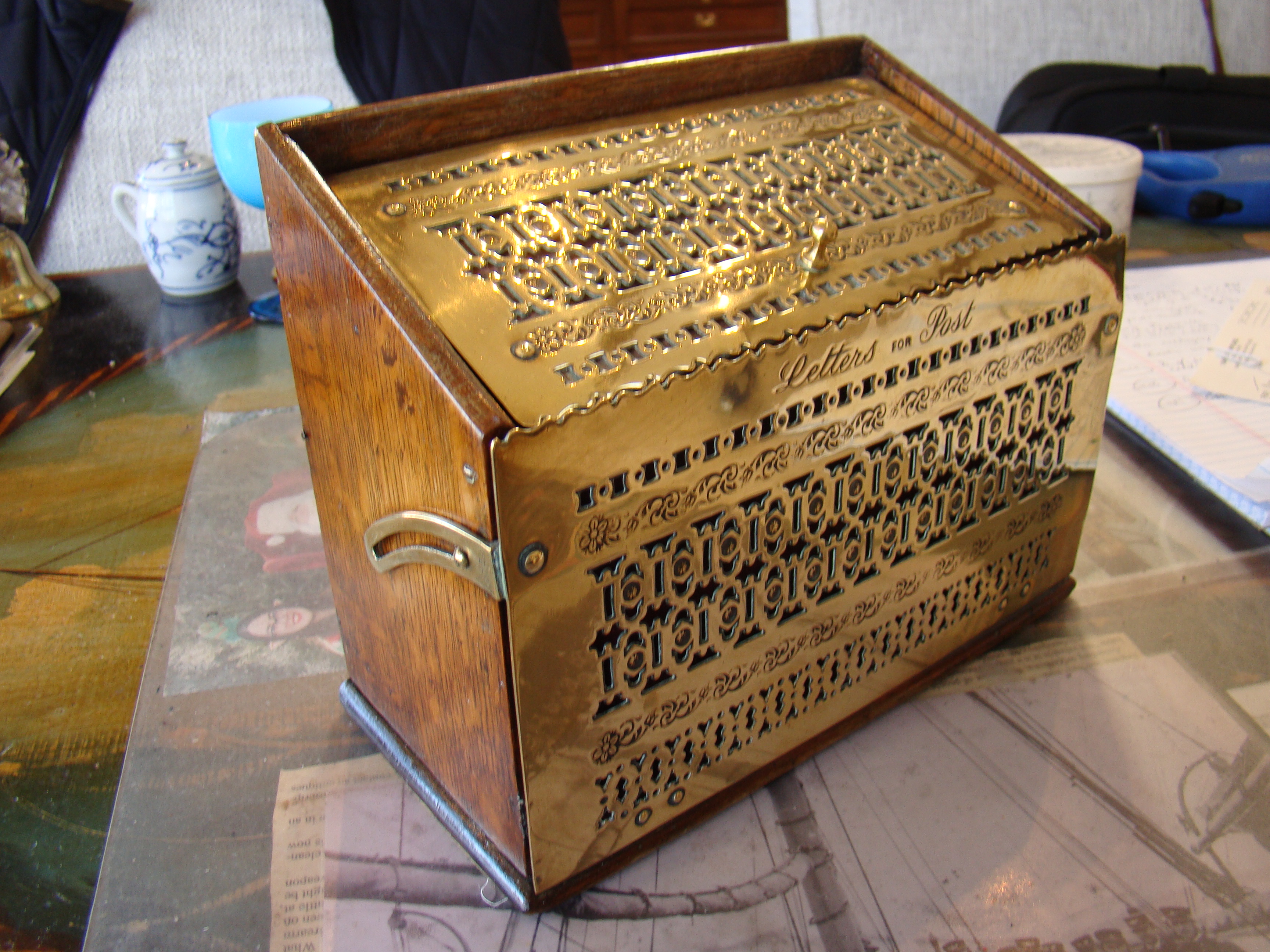 A beautiful Victorian brass mounted oak letter box circa 1880 — image 2