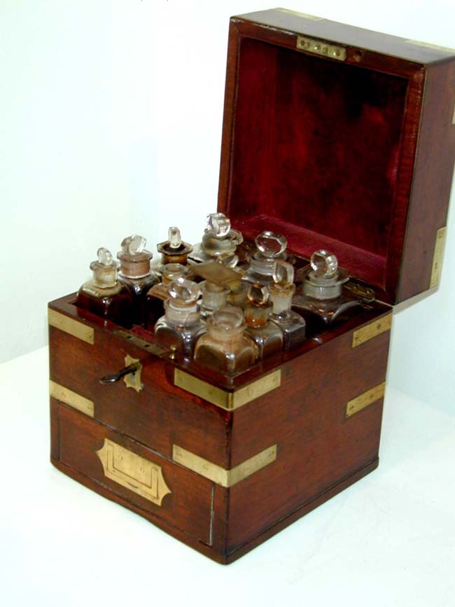 Fine Early 19th Century Physicians Brass Bound Travelling Apothecary set