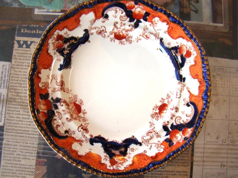 Trinity Hall, Oxford, dinner plate circa 1860
