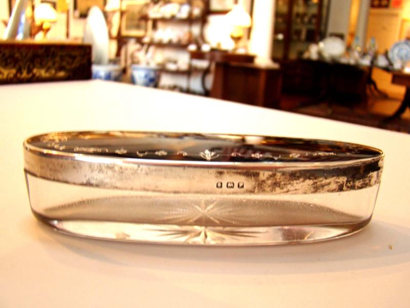 A late 19th century tortoiseshell and silver lidded jewelry box — image 3