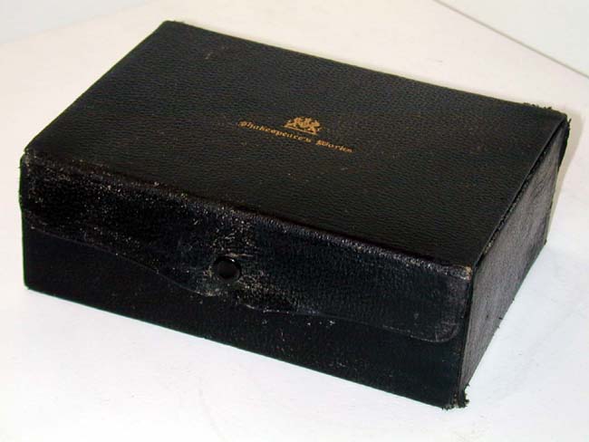 Complete Works of William Shakespeare in 22 Miniature Leather Bound Volumes Circa 1900 — image 4
